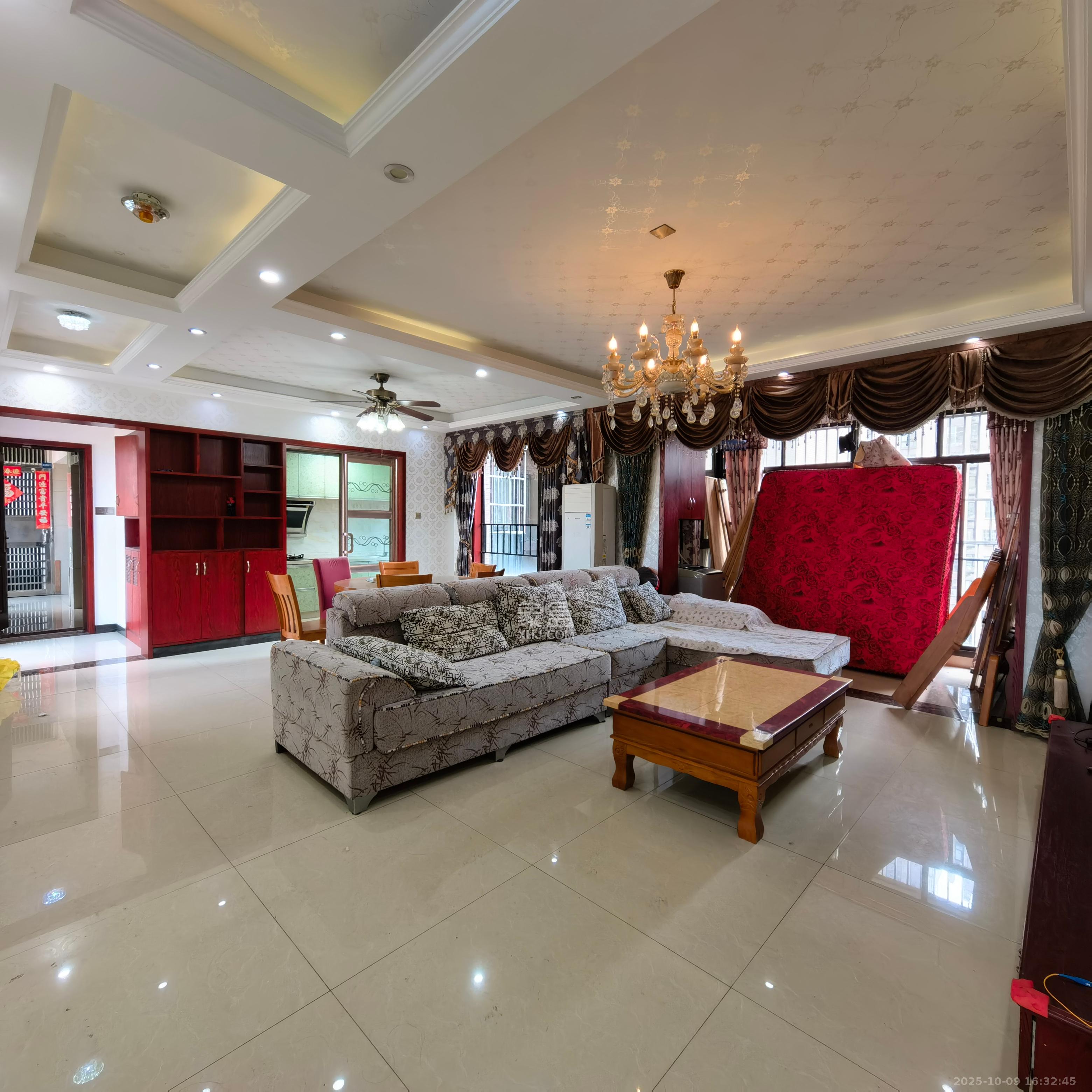 华润凤凰城三期 3室2厅2卫 2600.0元/月 华润凤凰城三期 3室2厅2卫 2600.0元/月室内图