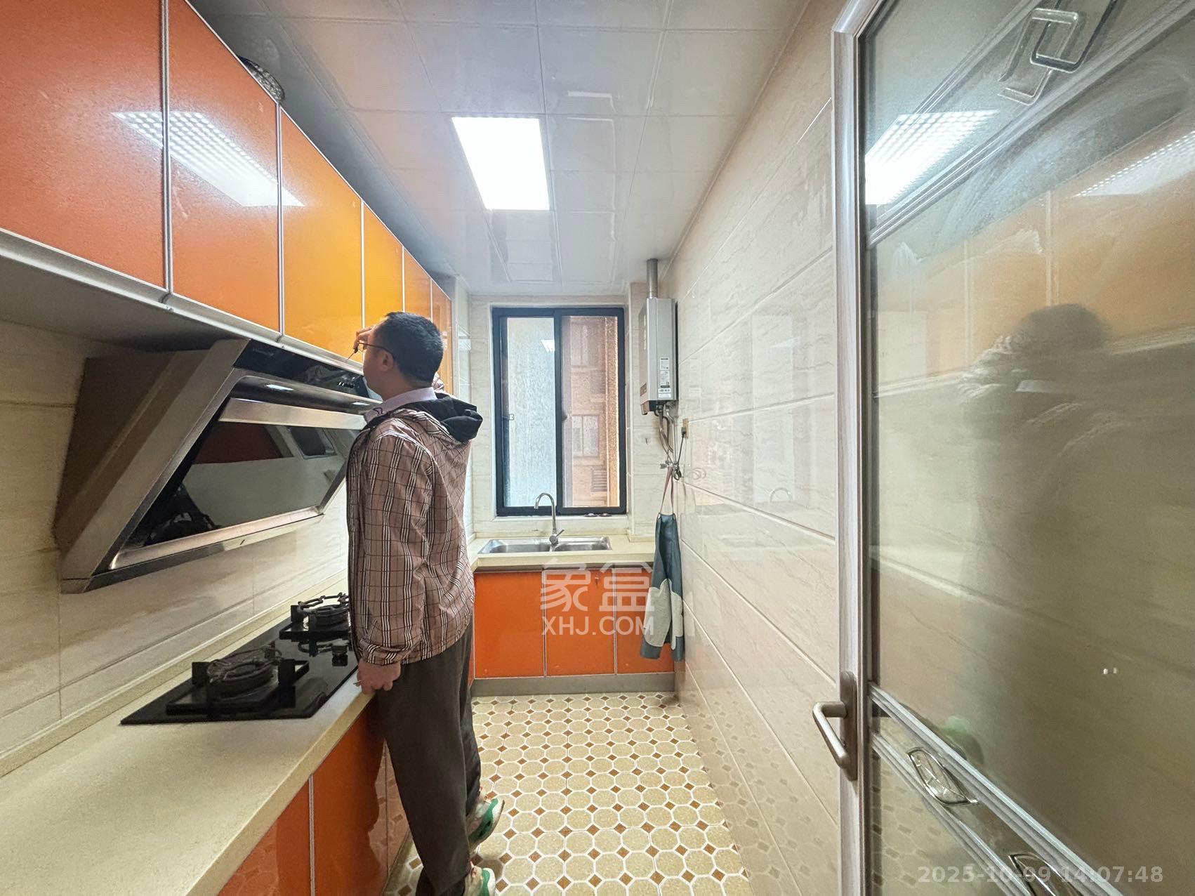 中南红领邦(红星嘉和苑) 2室1厅1卫 2000.0元/月 中南红领邦(红星嘉和苑) 2室1厅1卫 2000.0元/月室内图