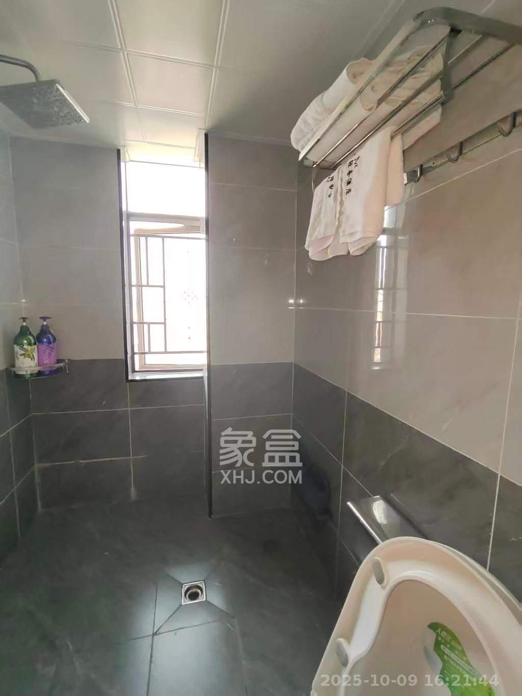 君临国际 5室1厅5卫 6200.0元/月 君临国际 5室1厅5卫 6200.0元/月室内图