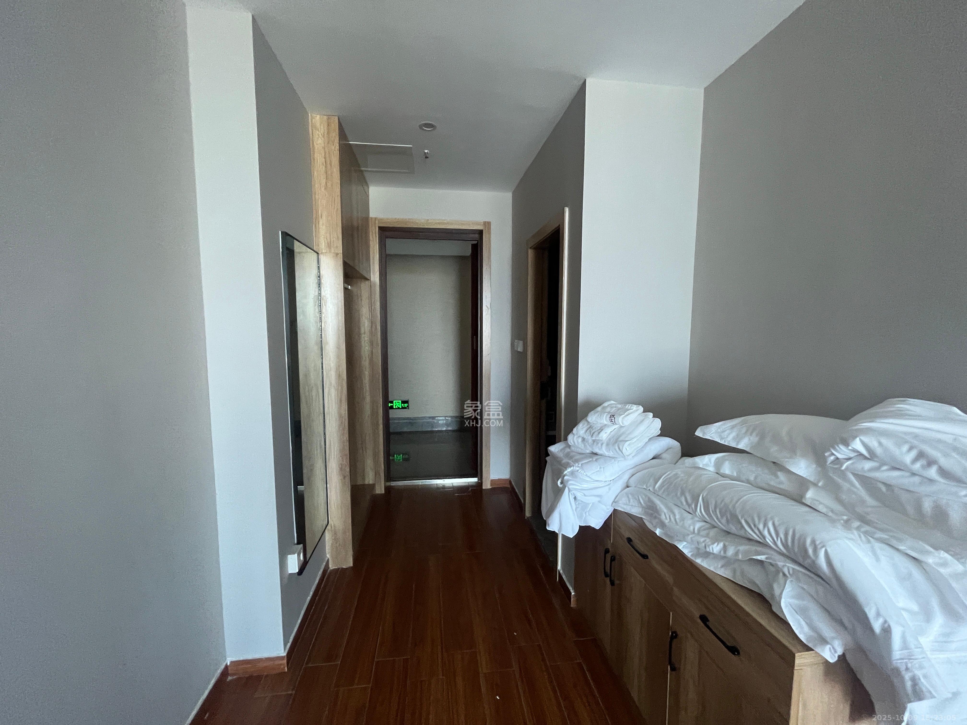 公园9号大都会  1室1厅1卫    1800.0元/月室内图