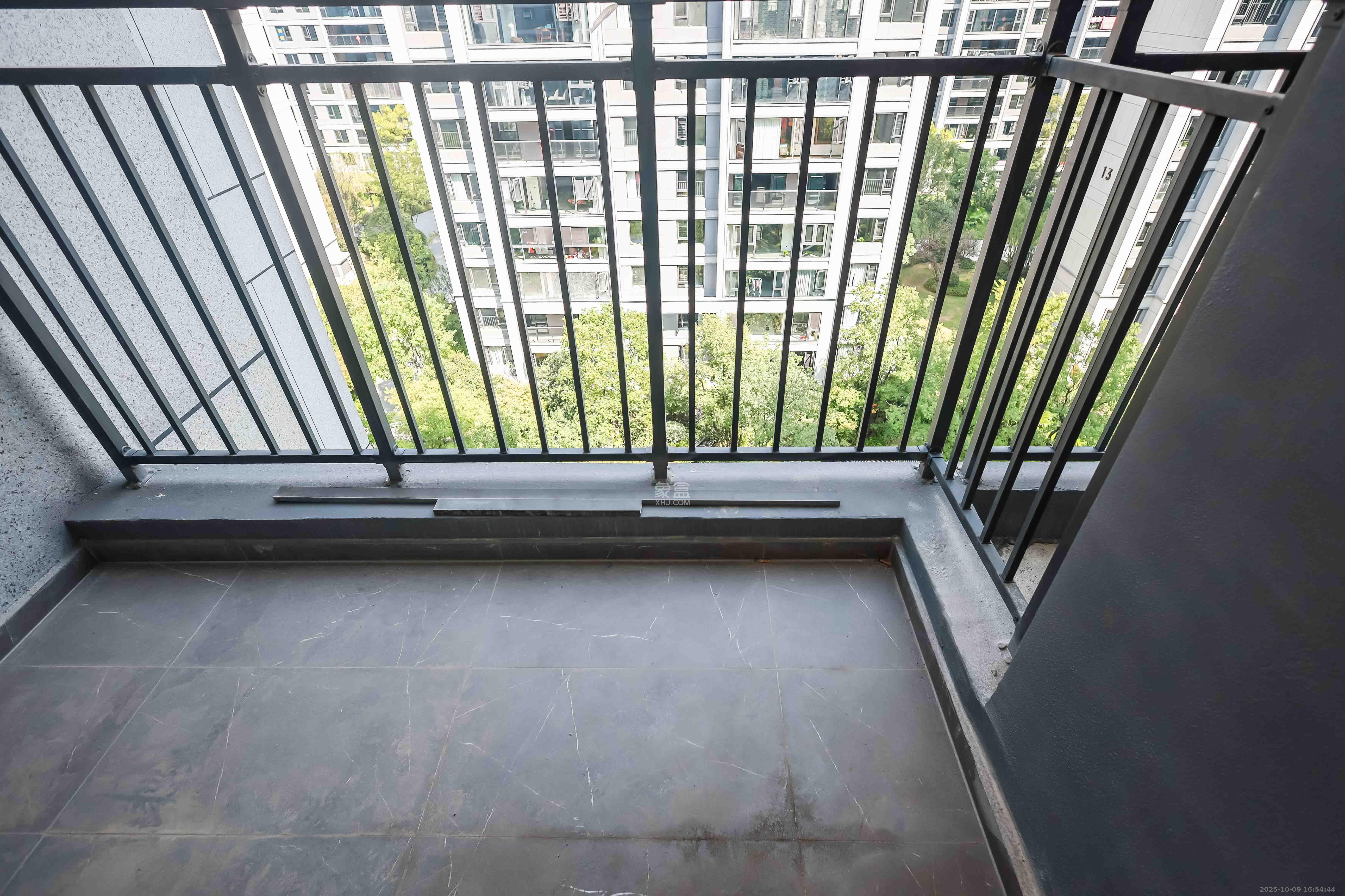 龙湖舜山府  4室2厅2卫    210.0万 龙湖舜山府  4室2厅2卫    210.0万阳台