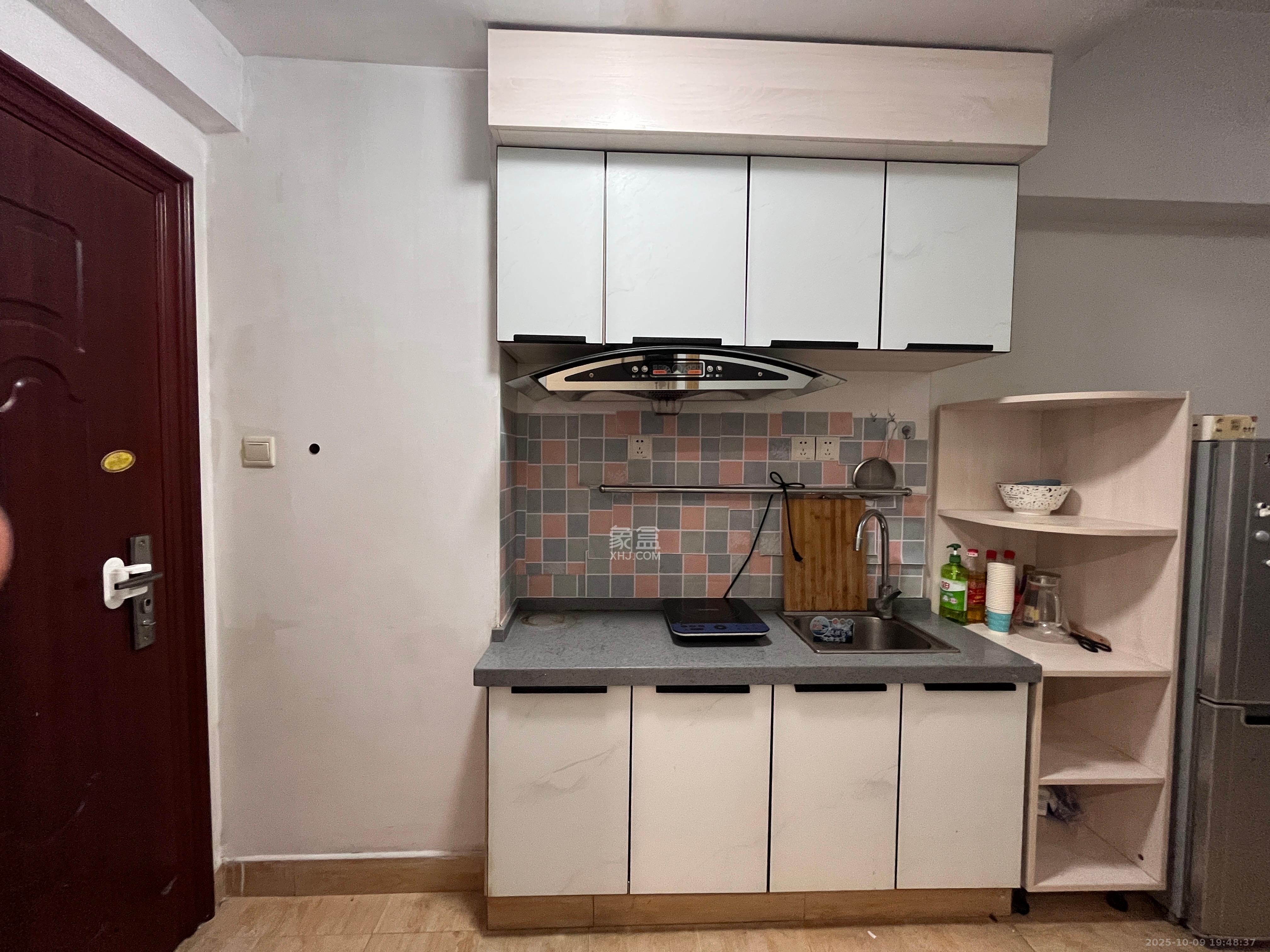 名富公寓  1室1厅1卫    1700.0元/月室内图