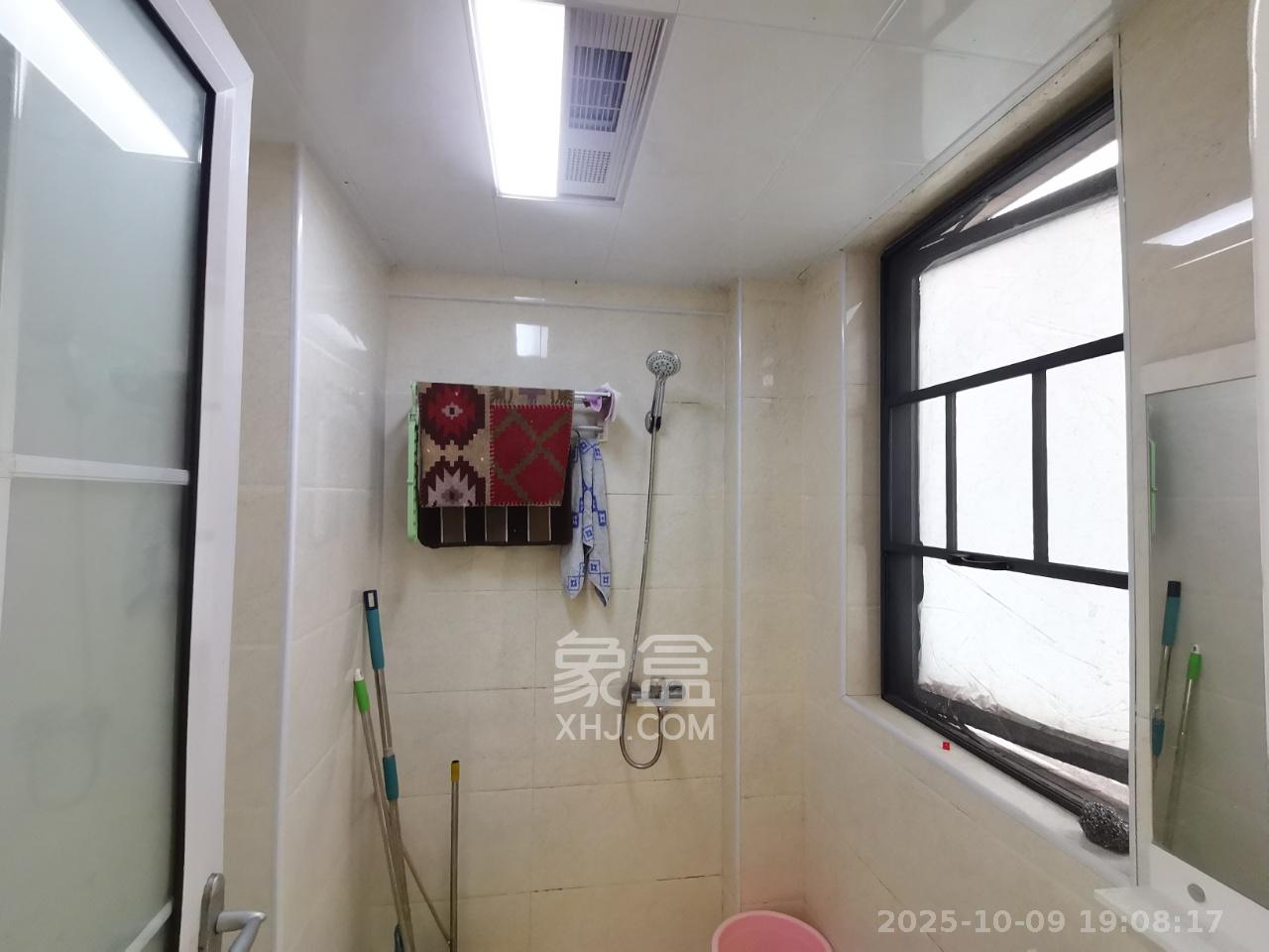 中建芙蓉嘉苑  2室1厅1卫    1600.0元/月室内图