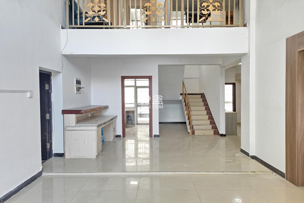 汇锦名城 5室2厅2卫 4800.0元/月 汇锦名城 5室2厅2卫 4800.0元/月室内图