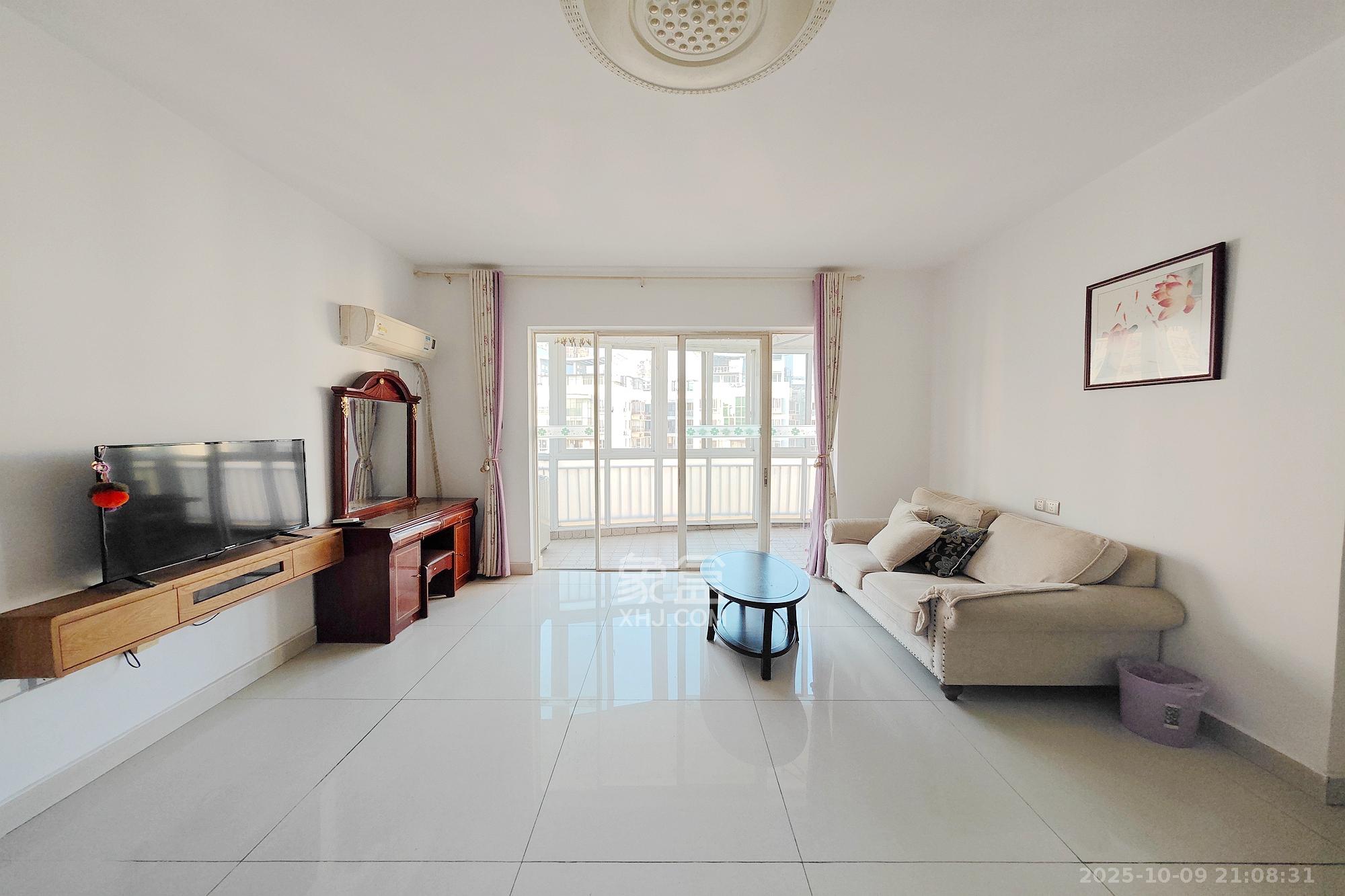 一心花苑  2室1厅1卫    83.0万客厅