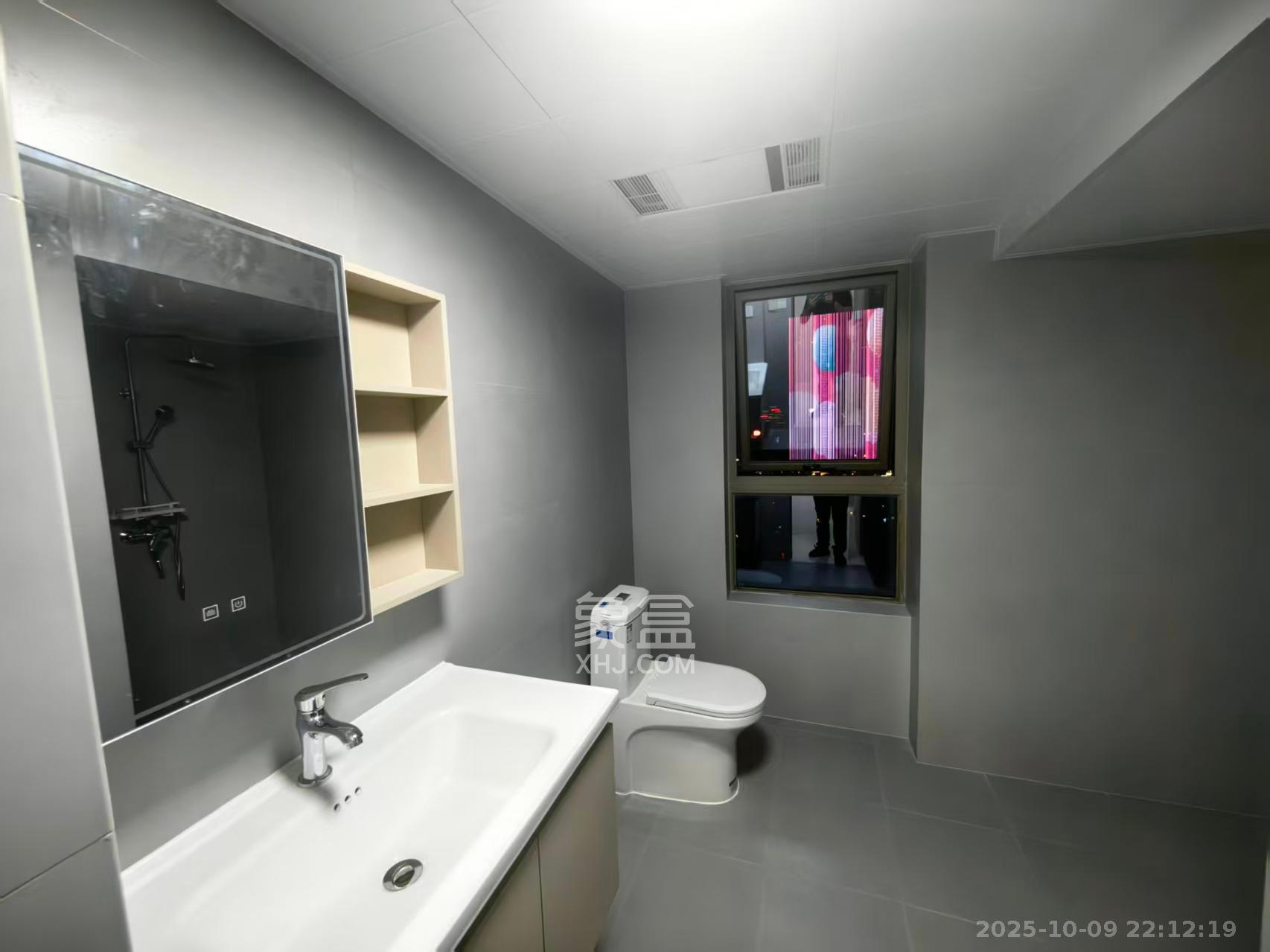 潮宗御苑 7室1厅2卫 8000.0元/月 潮宗御苑 7室1厅2卫 8000.0元/月室内图