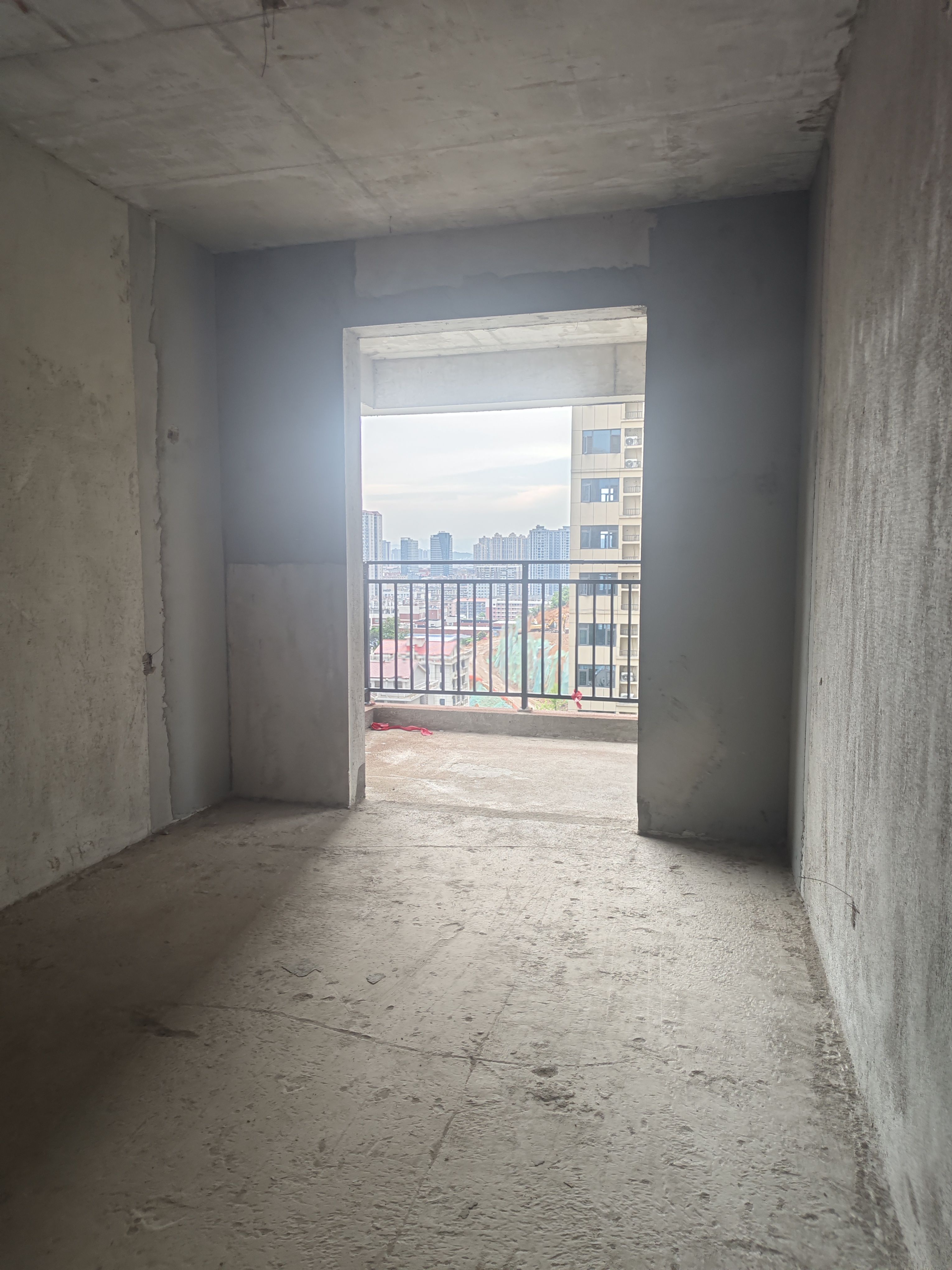 石化大院  5室2厅2卫    98.0万 石化大院  5室2厅2卫    98.0万客厅