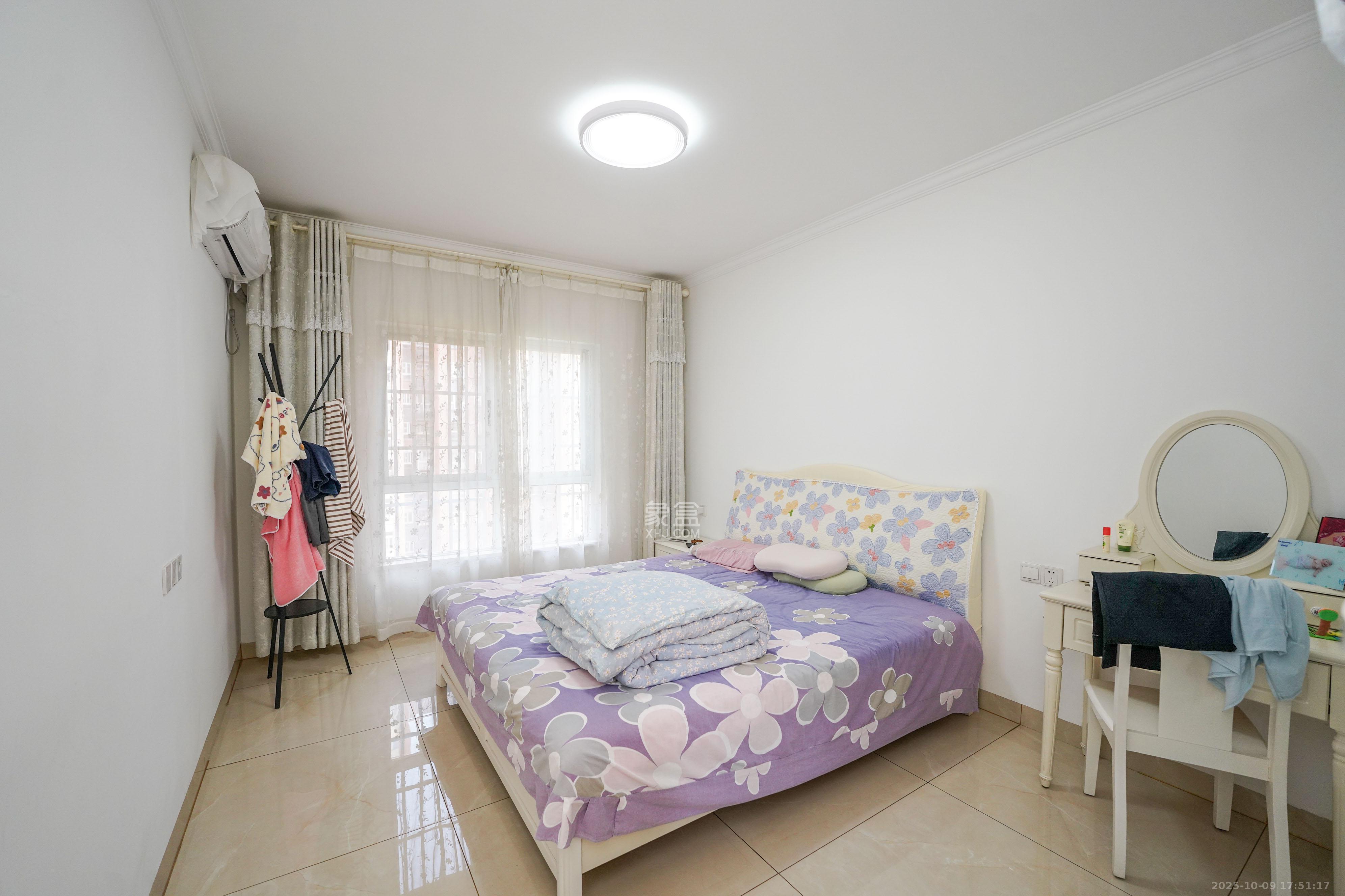 哈佛小镇(五矿哈佛小镇) 3室2厅2卫 86.0万 哈佛小镇(五矿哈佛小镇) 3室2厅2卫 86.0万卧室