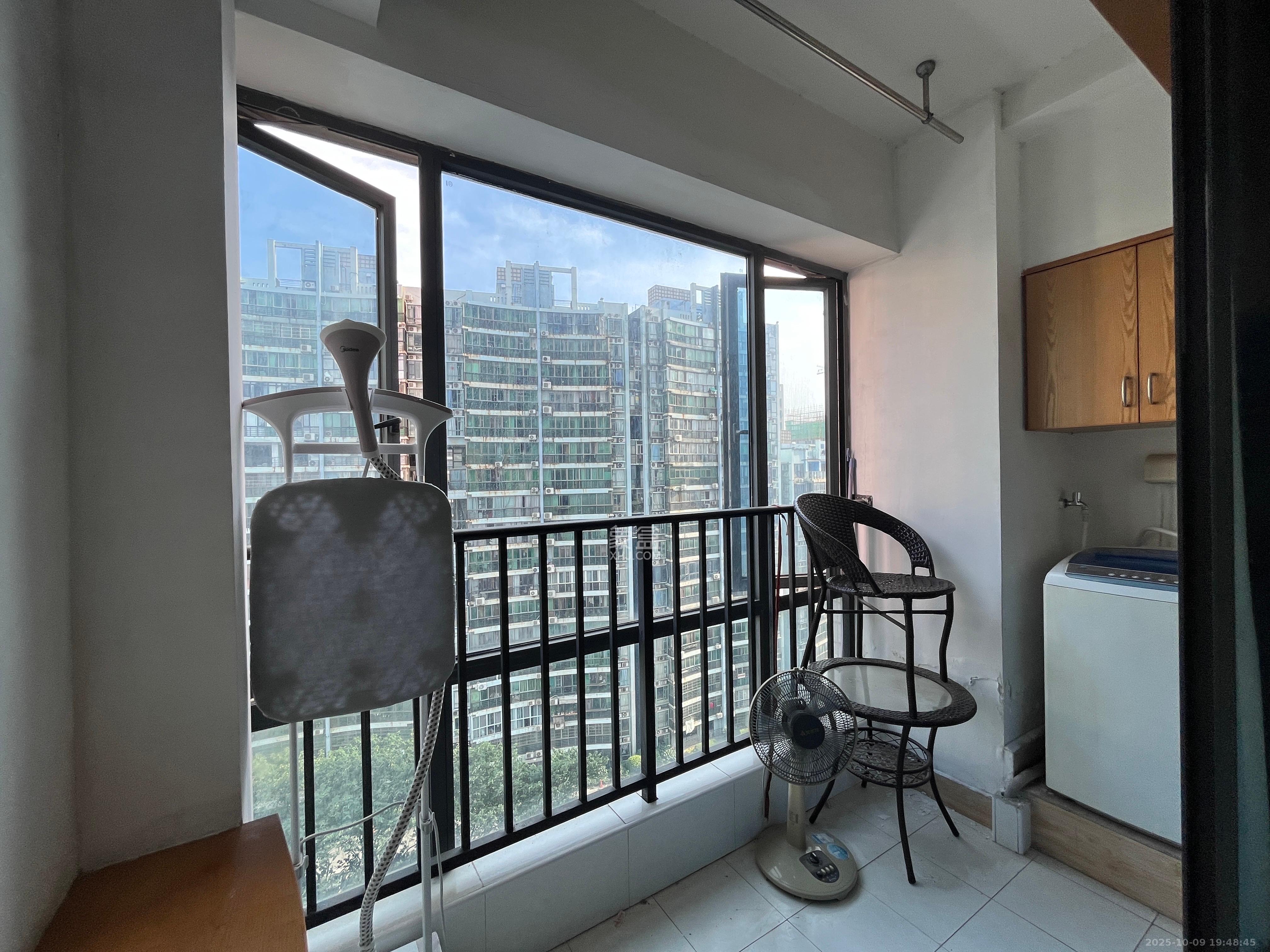 名富公寓  1室1厅1卫    1700.0元/月室内图