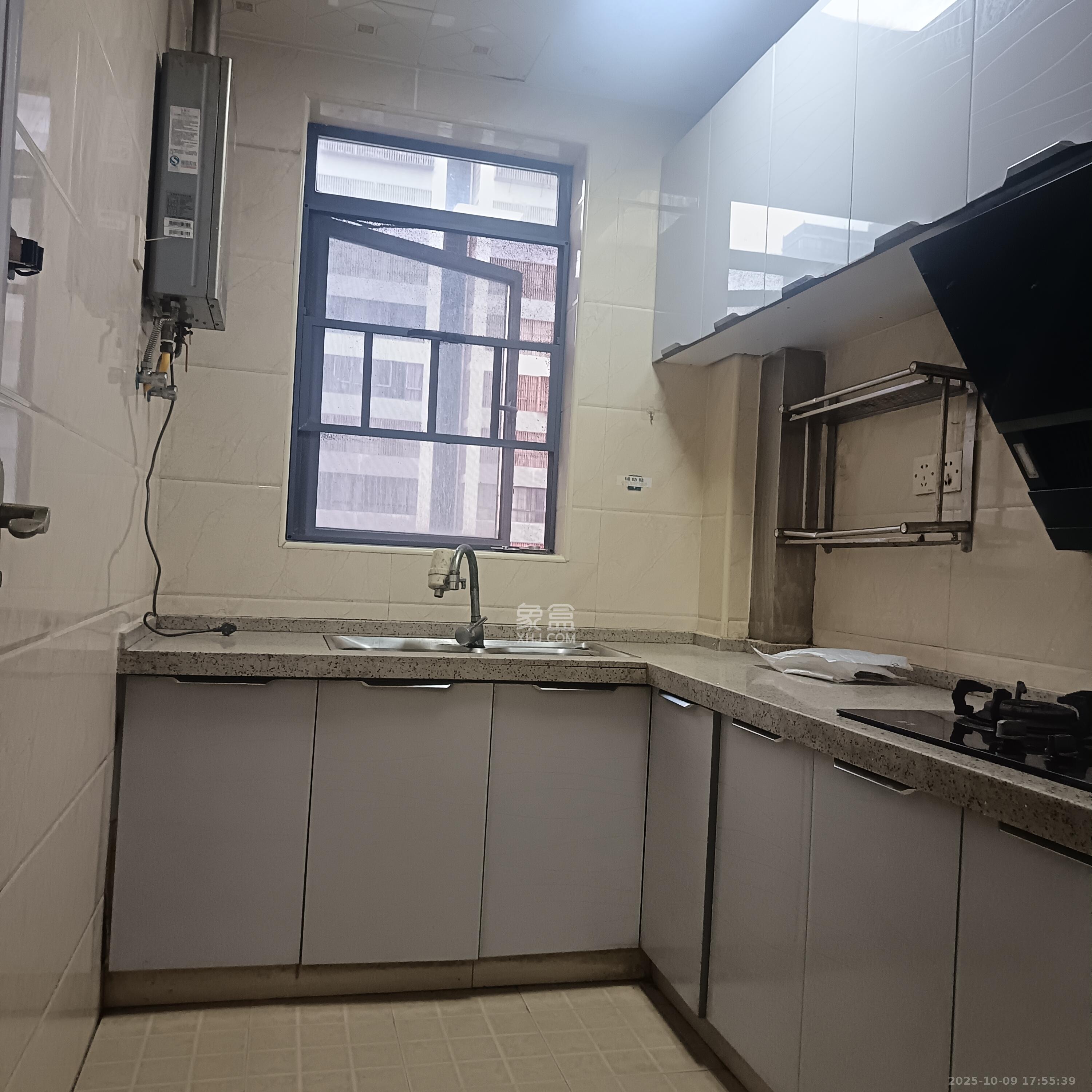 中国铁建国际城二期  3室2厅1卫    1500.0元/月室内图