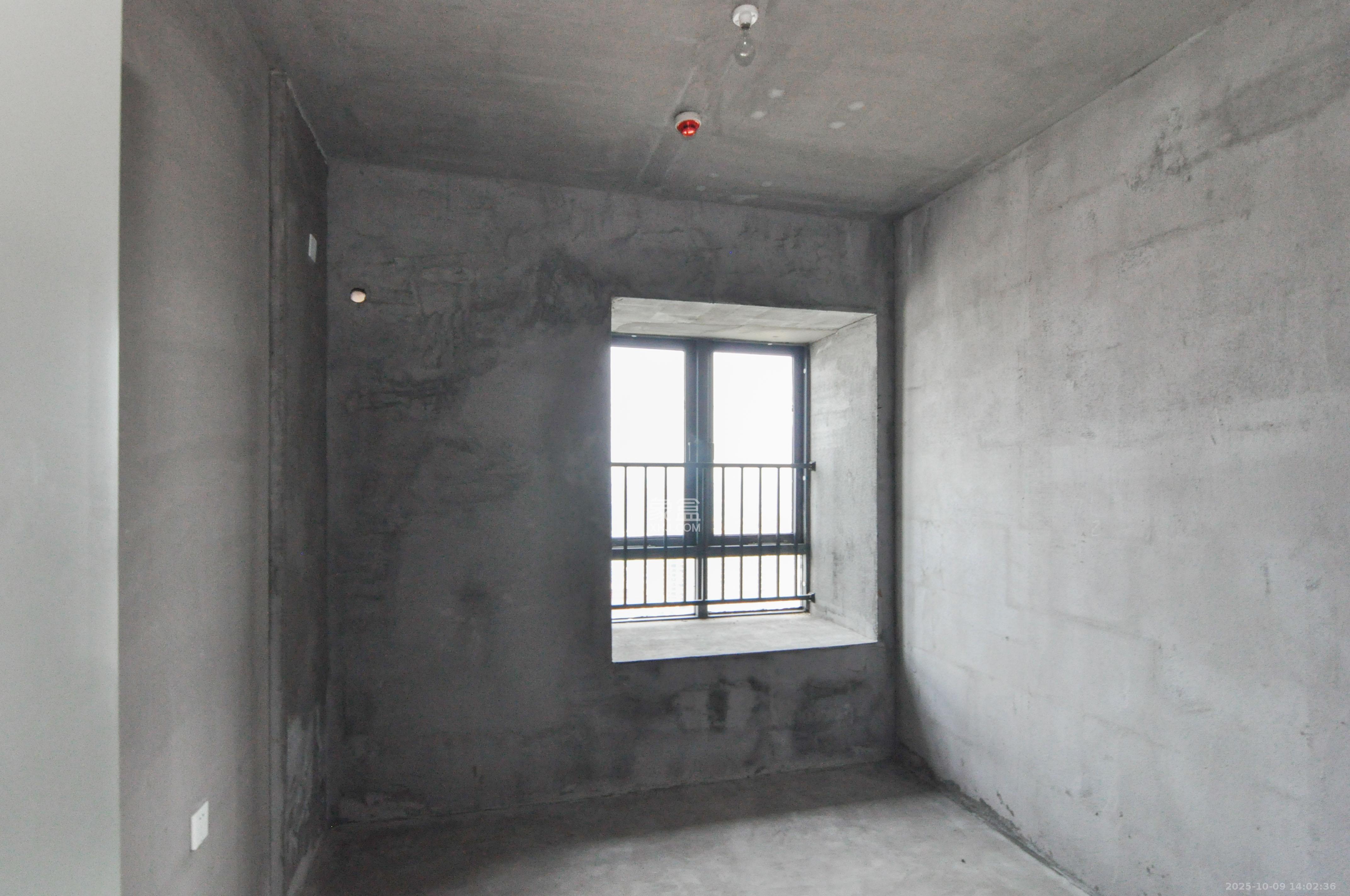 中建梅溪湖中心  4室2厅2卫    299.0万其他