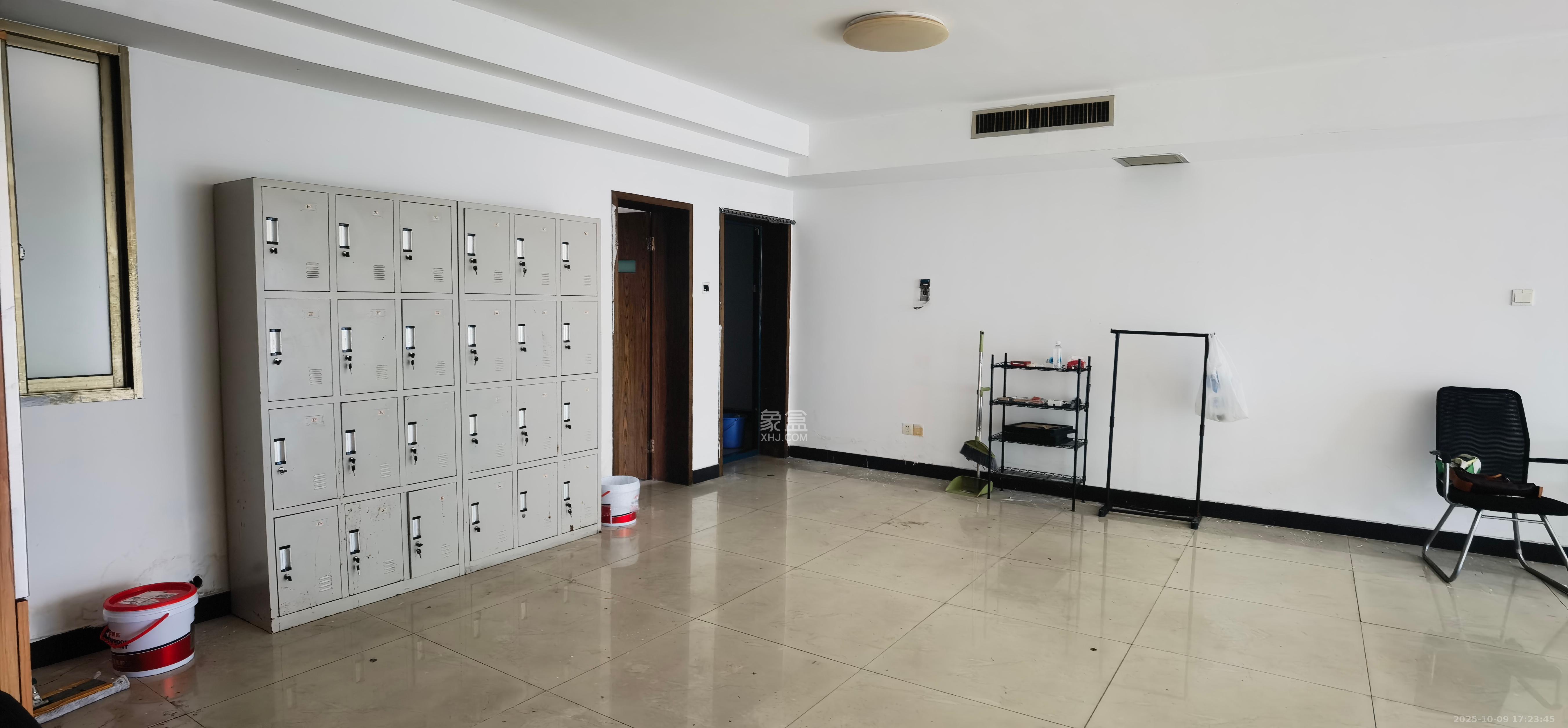 湖南财富中心  3室2厅1卫    4500.0元/月 湖南财富中心  3室2厅1卫    4500.0元/月