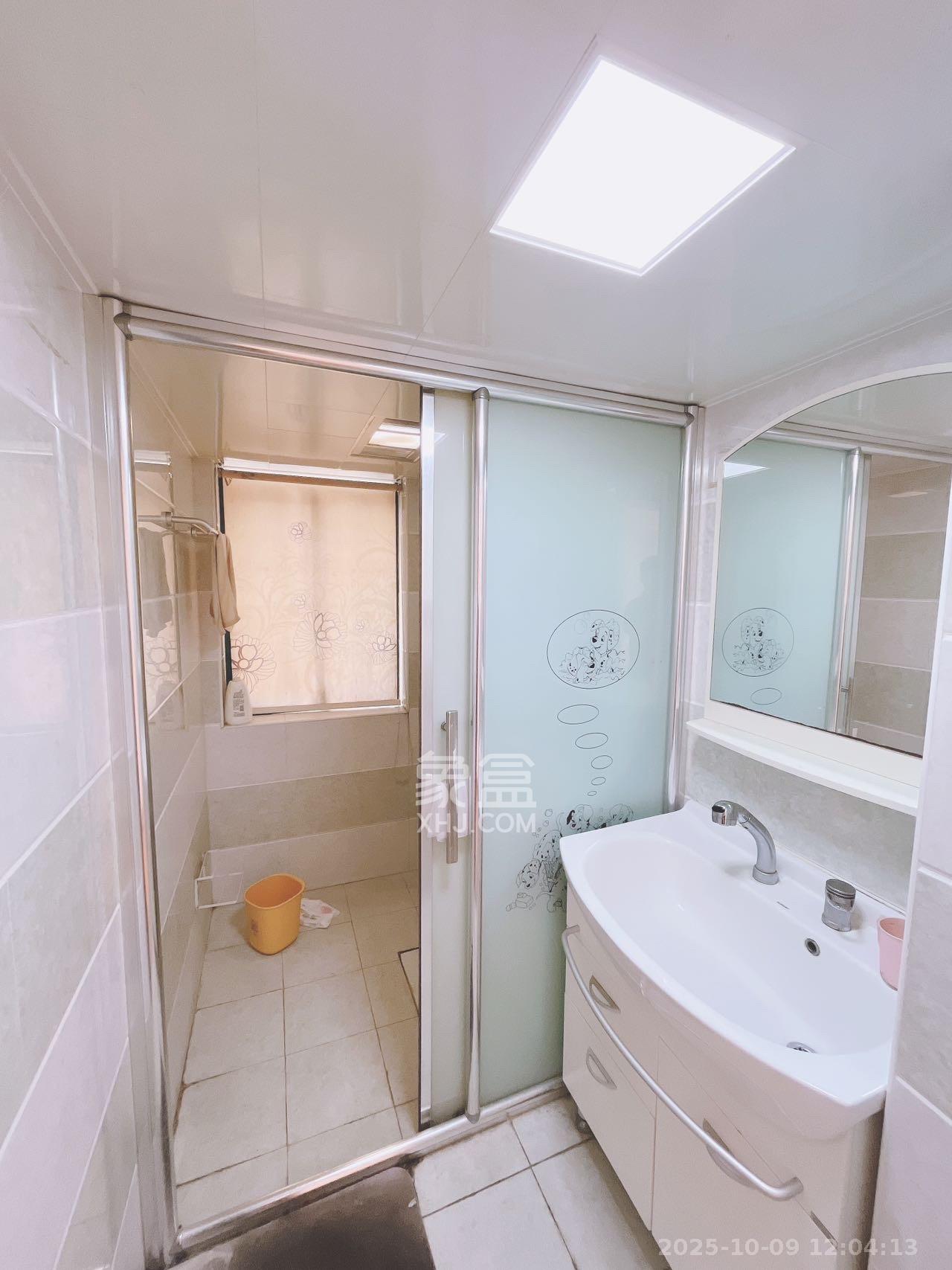 滨江金座  3室2厅2卫    3500.0元/月 滨江金座  3室2厅2卫    3500.0元/月室内图