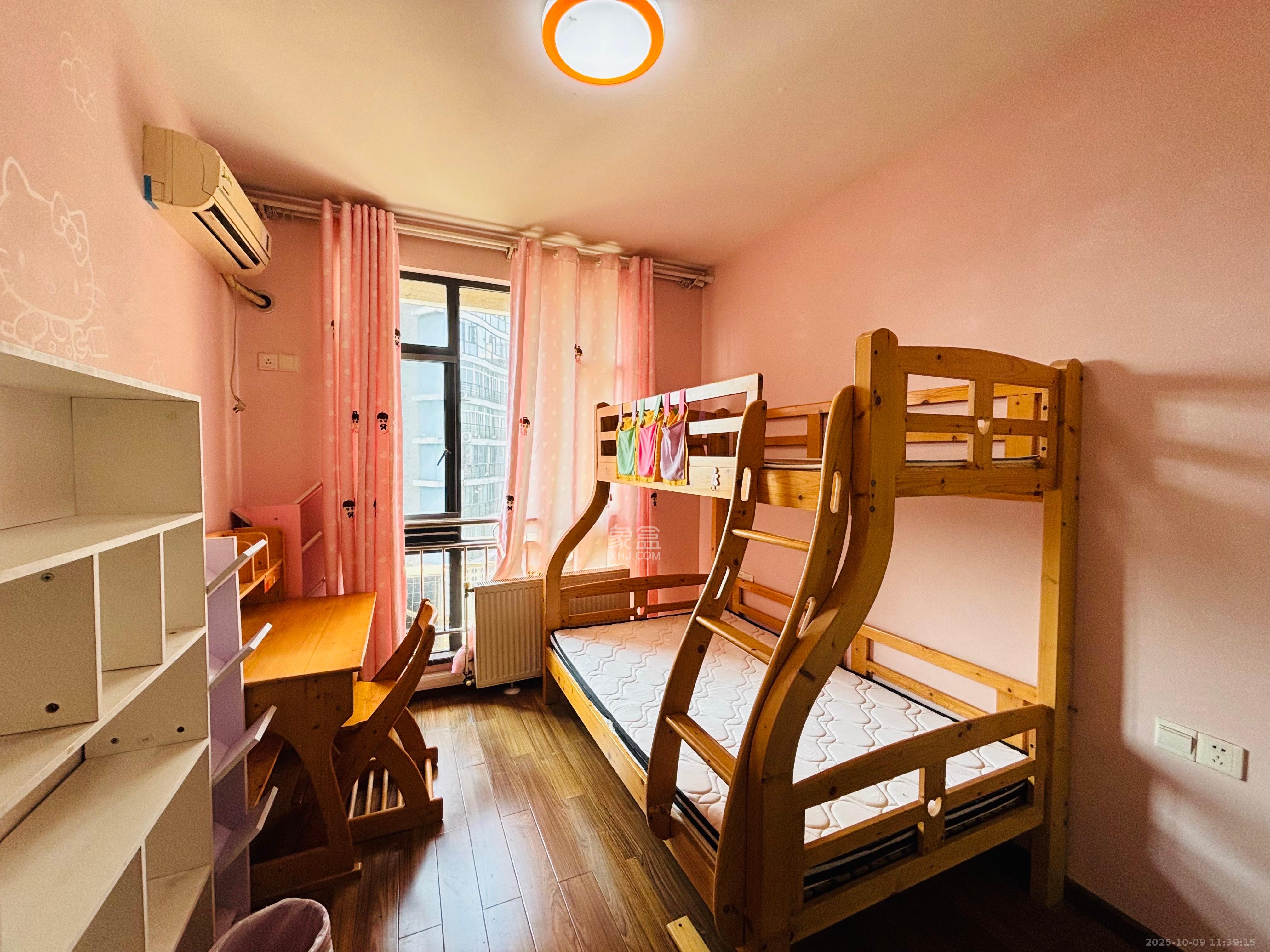 仁和香堤雅境 3室2厅2卫 3200.0元/月 仁和香堤雅境 3室2厅2卫 3200.0元/月室内图