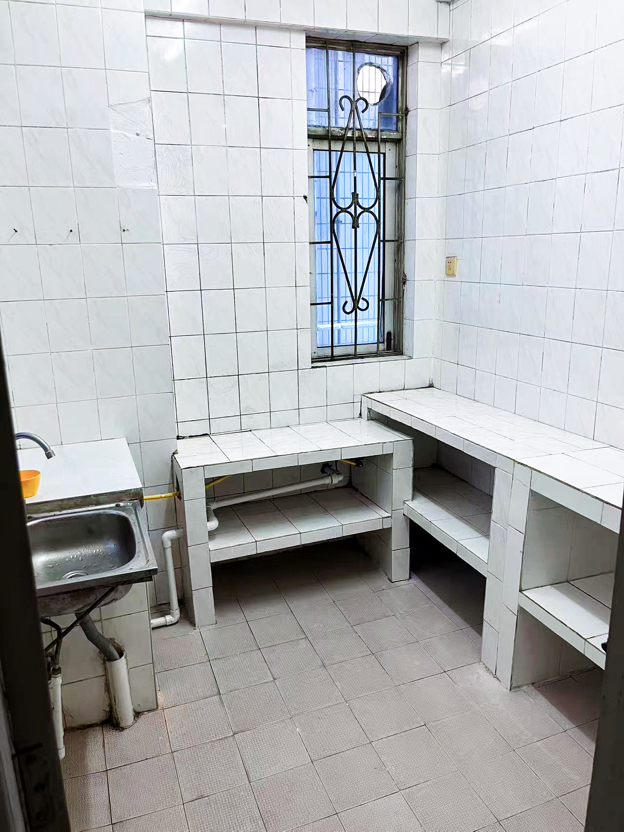 规划局宿舍(金宇路) 3室2厅2卫 2500.0元/月 规划局宿舍(金宇路) 3室2厅2卫 2500.0元/月室内图