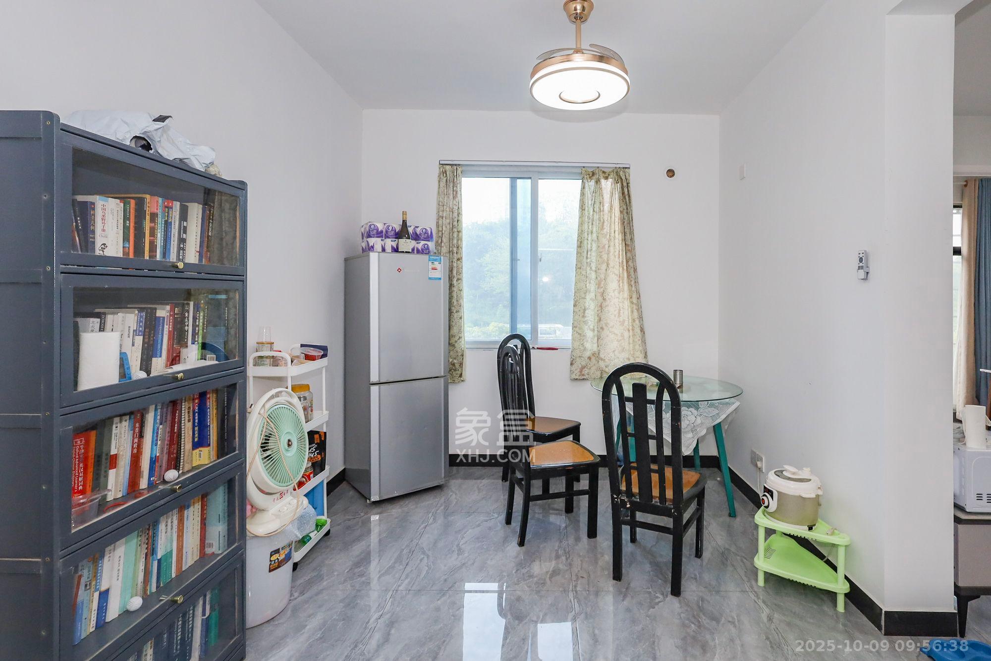 谷山庭院二期 2室2厅1卫 2200.0元/月 谷山庭院二期 2室2厅1卫 2200.0元/月室内图