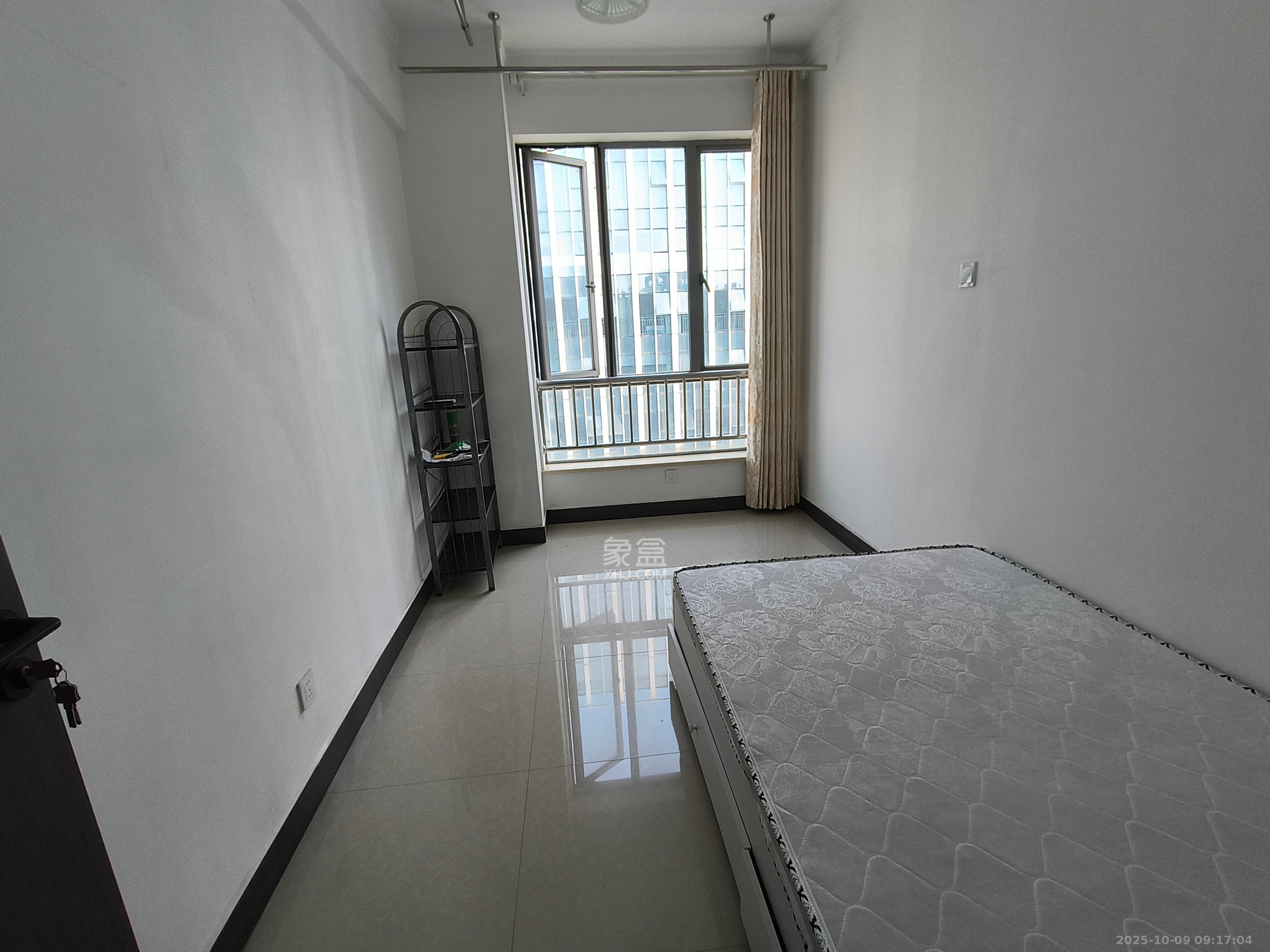 建鸿达华都（华都小户型及大华写字楼）  2室1厅1卫    2400.0元/月室内图