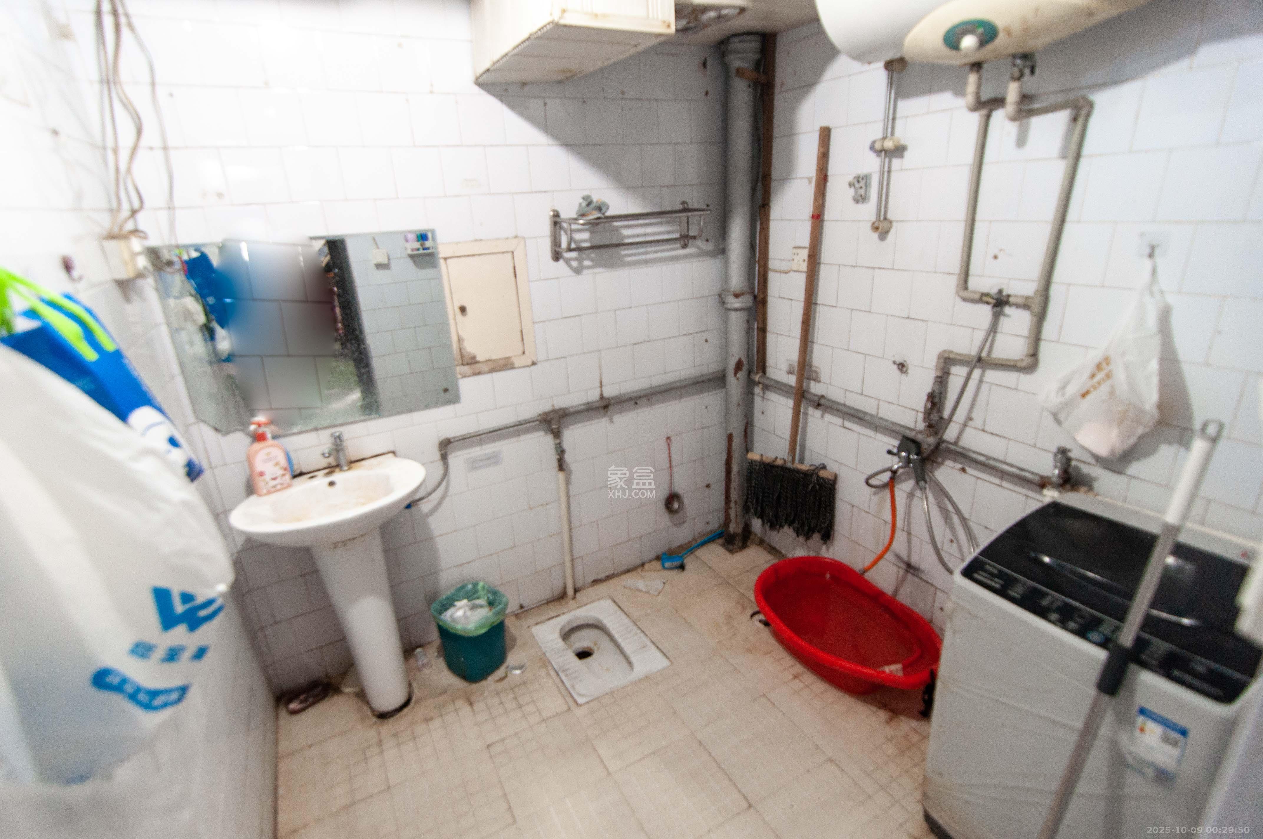 河西布市(望城坡布市) 2室1厅1卫 53.0万 河西布市(望城坡布市) 2室1厅1卫 53.0万卫生间