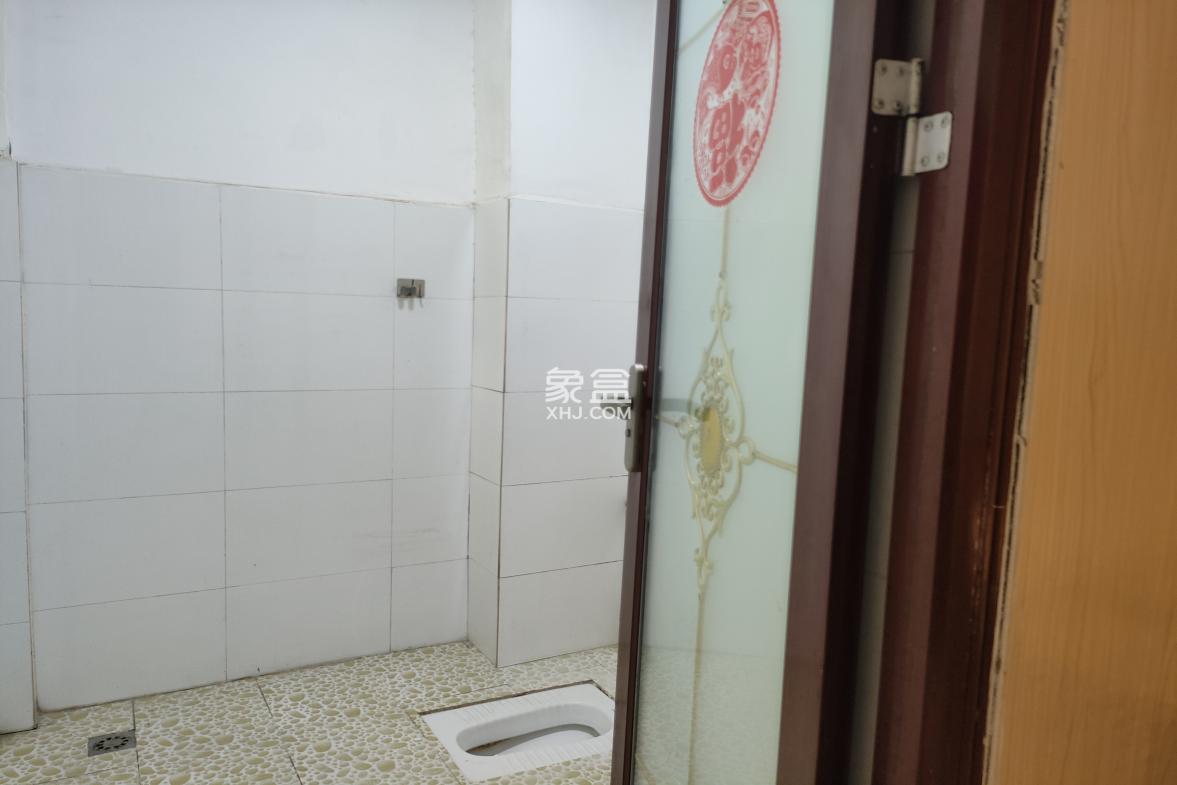 汇锦名城 5室2厅2卫 4800.0元/月 汇锦名城 5室2厅2卫 4800.0元/月室内图