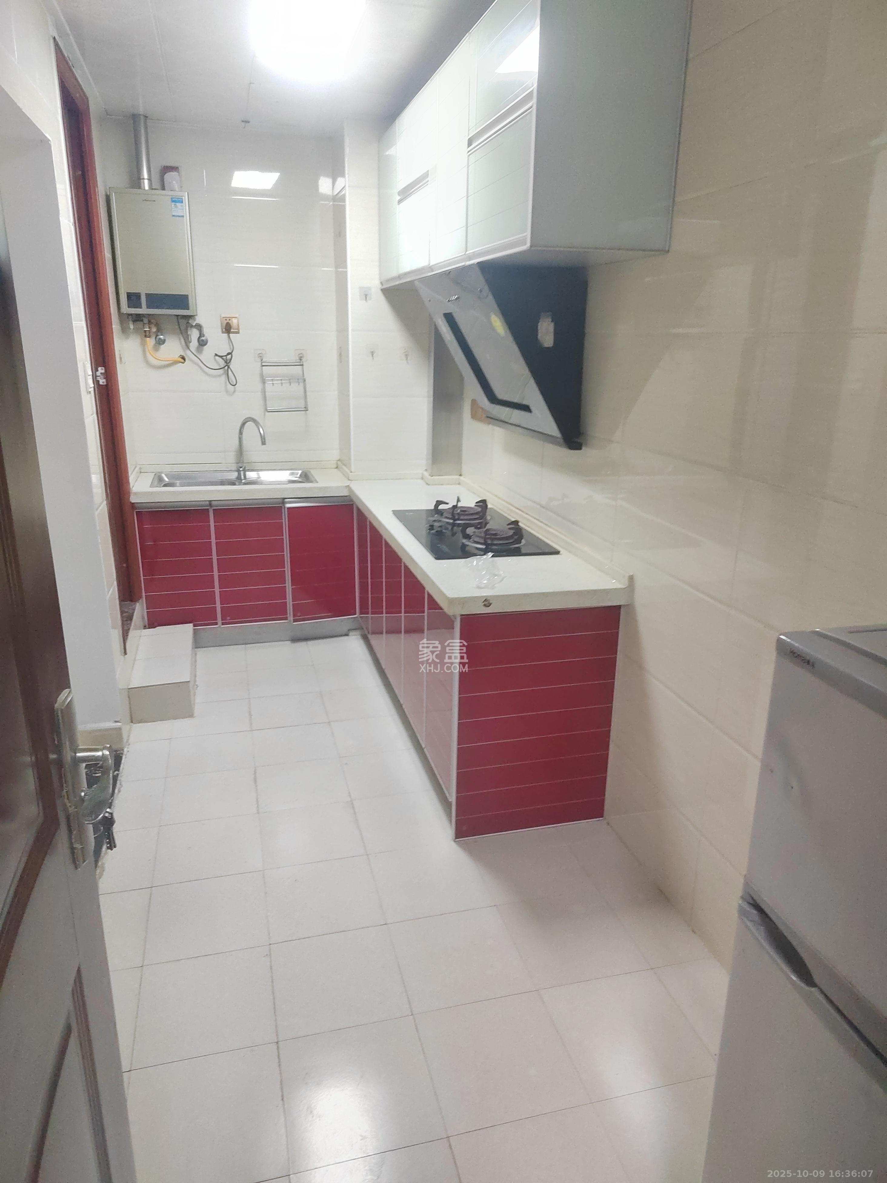 旭辉御府  1室1厅1卫    1300.0元/月室内图