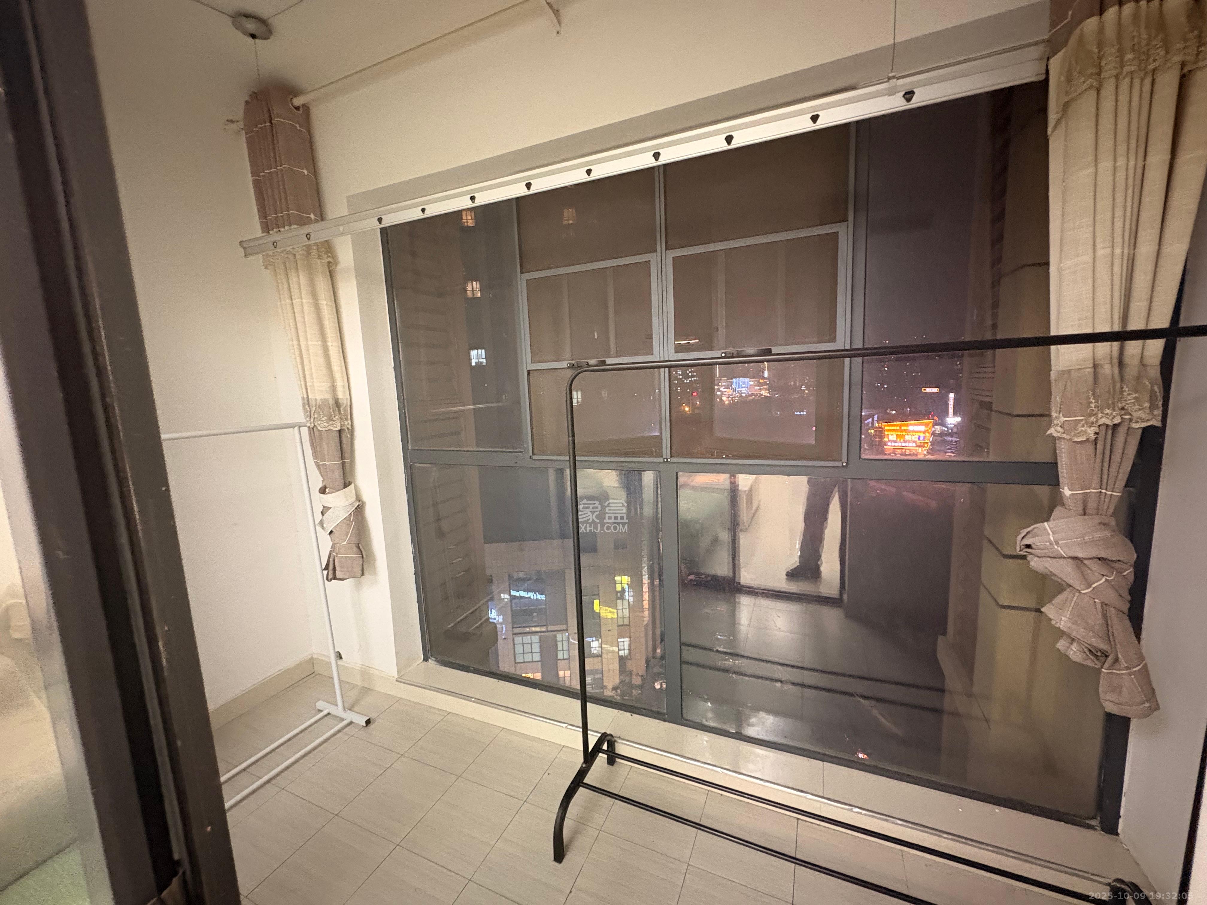 高升时代广场(冠铭商务中心) 4室2厅1卫 1800.0元/月 高升时代广场(冠铭商务中心) 4室2厅1卫 1800.0元/月室内图