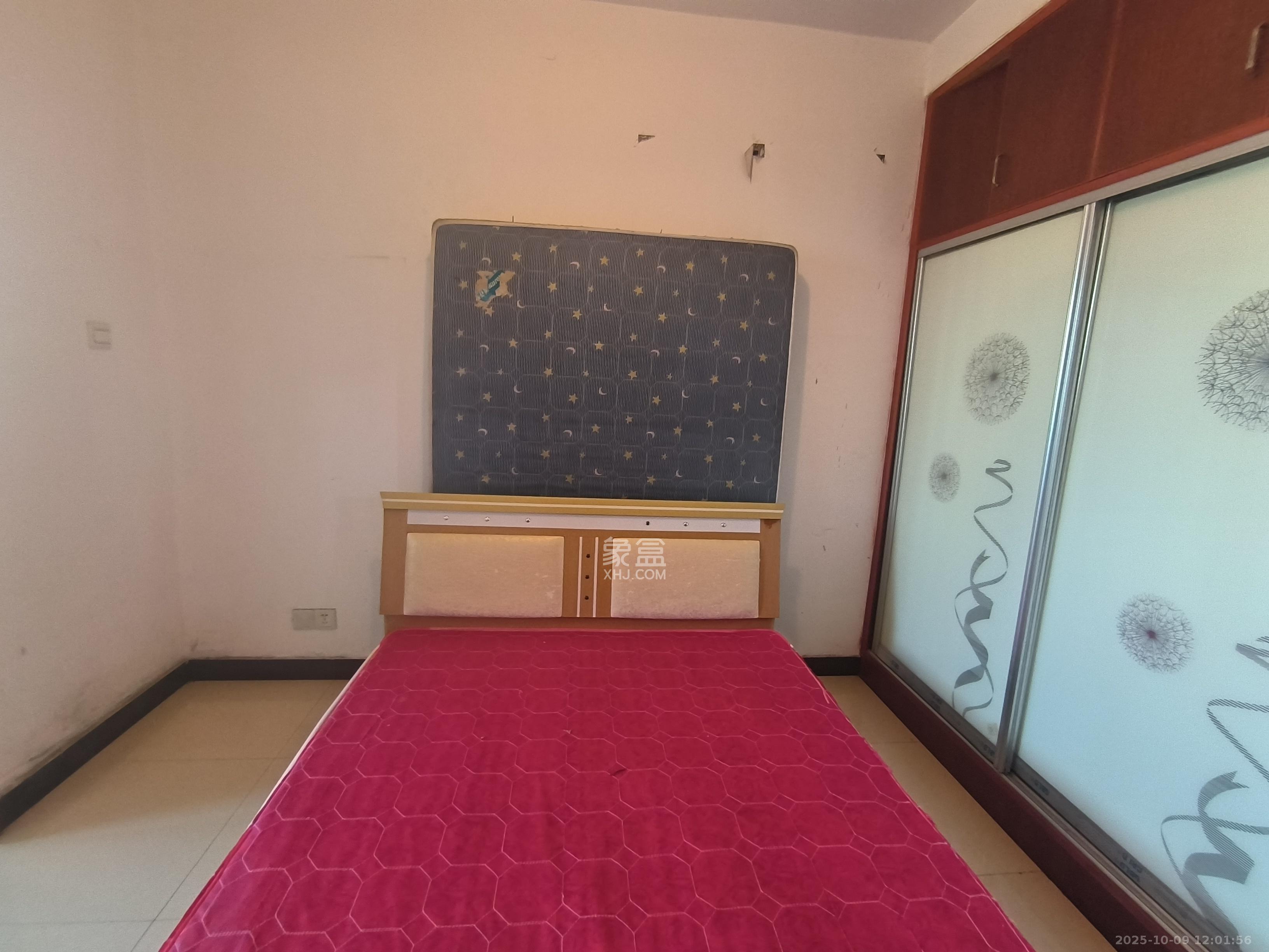 荷叶小区 2室2厅1卫 1100.0元/月 荷叶小区 2室2厅1卫 1100.0元/月室内图