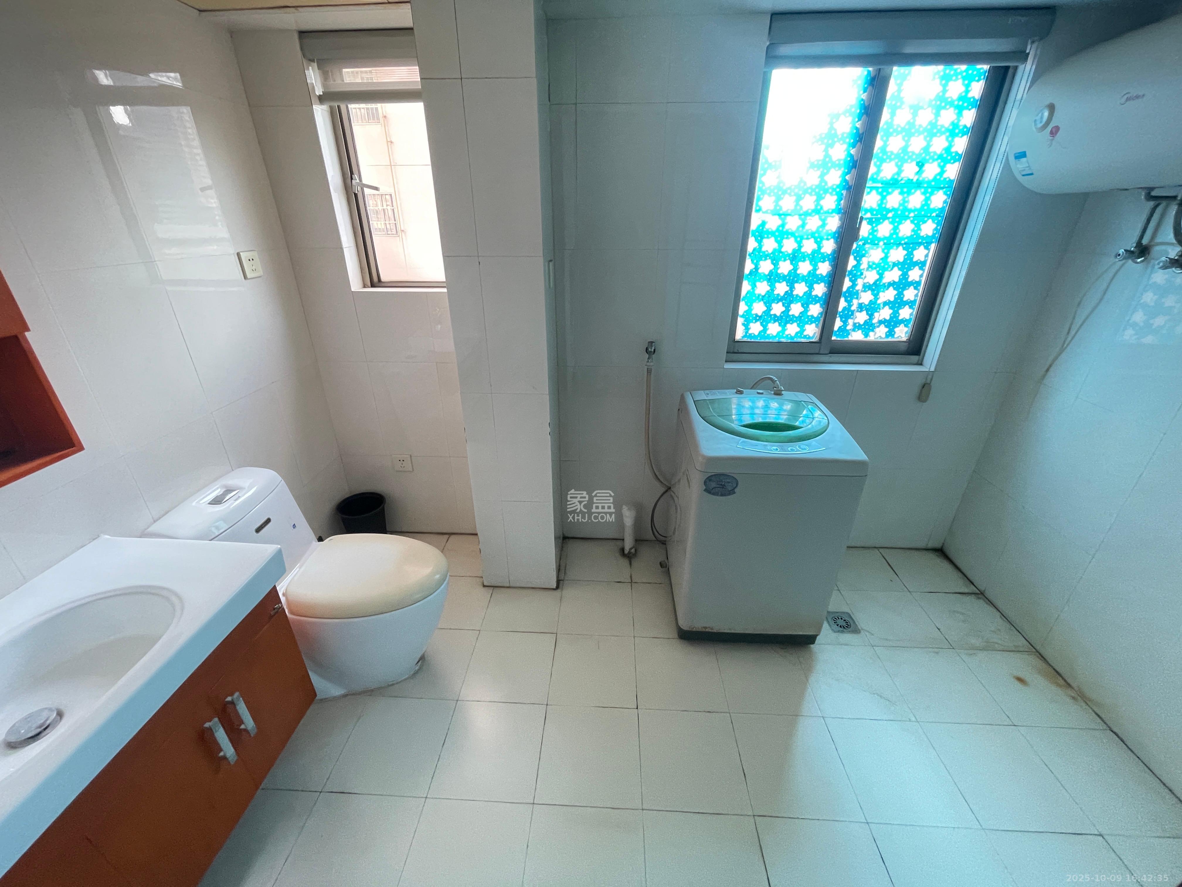 南国嘉苑  5室2厅3卫    4500.0元/月室内图