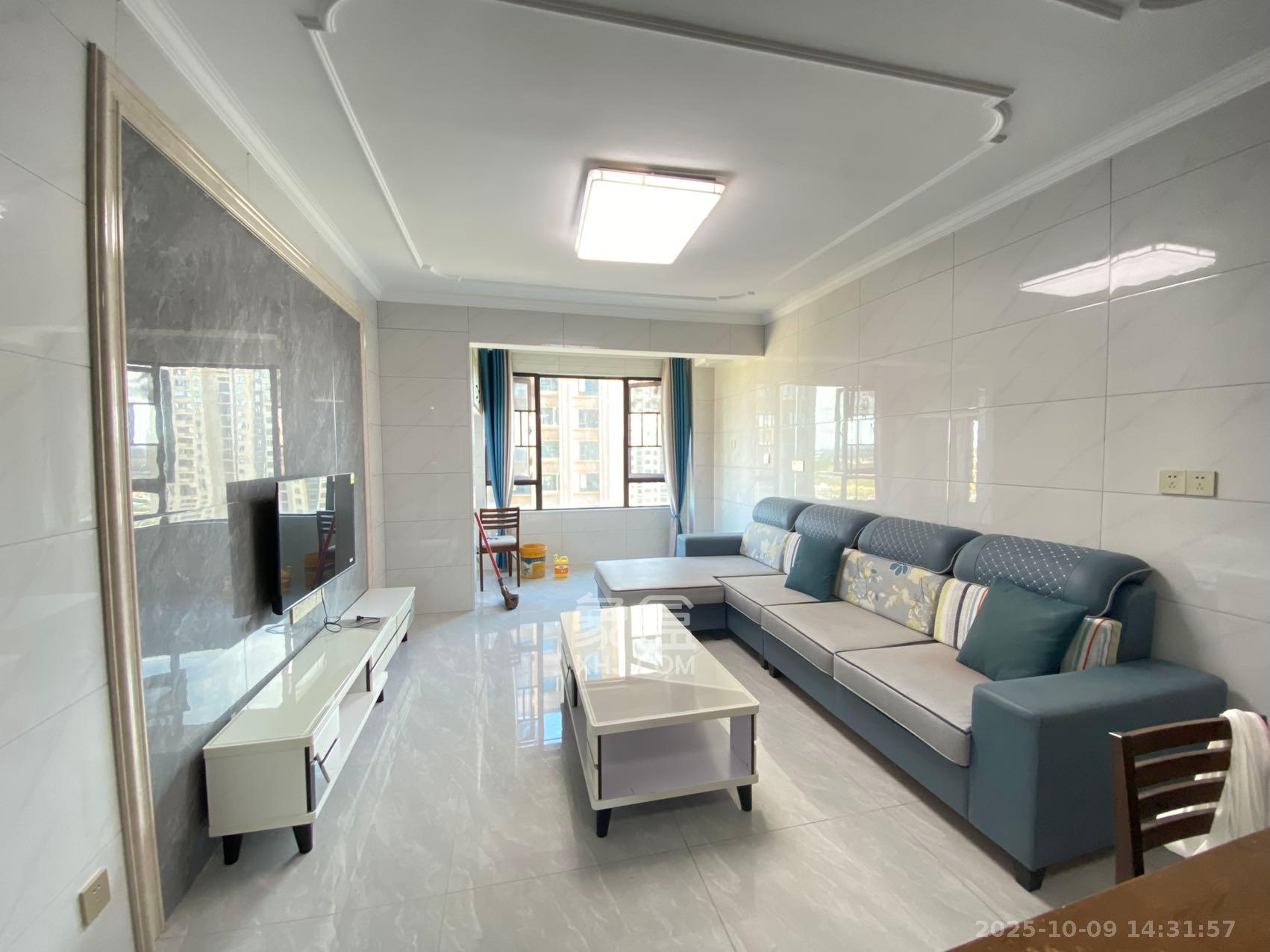 东合新苑  2室2厅1卫    2400.0元/月室内图