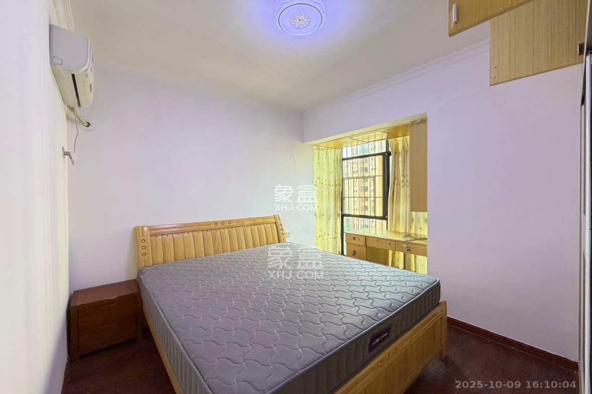 康斯丹郡(融程领秀佳园) 3室2厅2卫 2200.0元/月 康斯丹郡(融程领秀佳园) 3室2厅2卫 2200.0元/月室内图