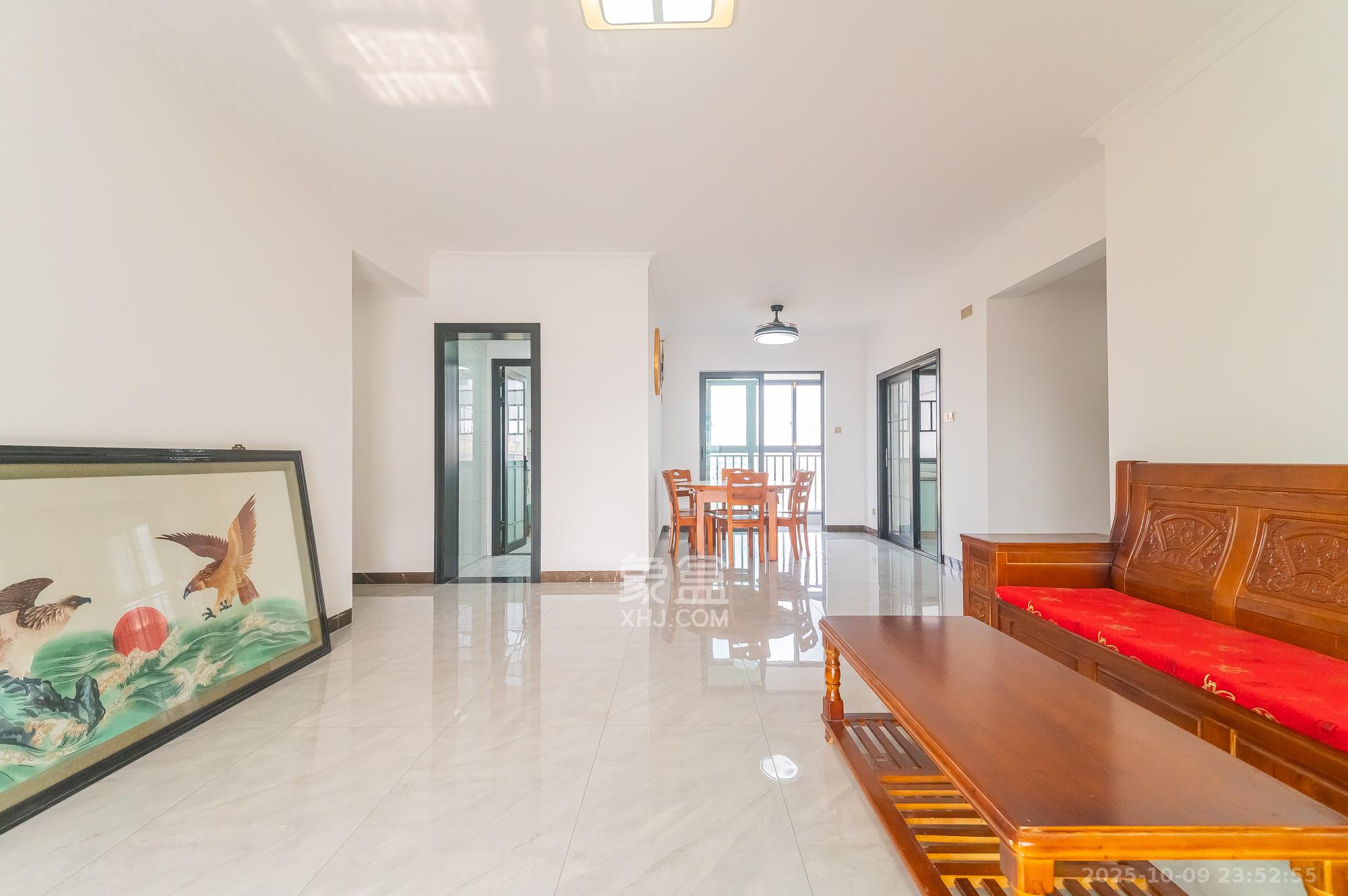 中建悦和城  4室2厅2卫    125.0万 中建悦和城  4室2厅2卫    125.0万客厅