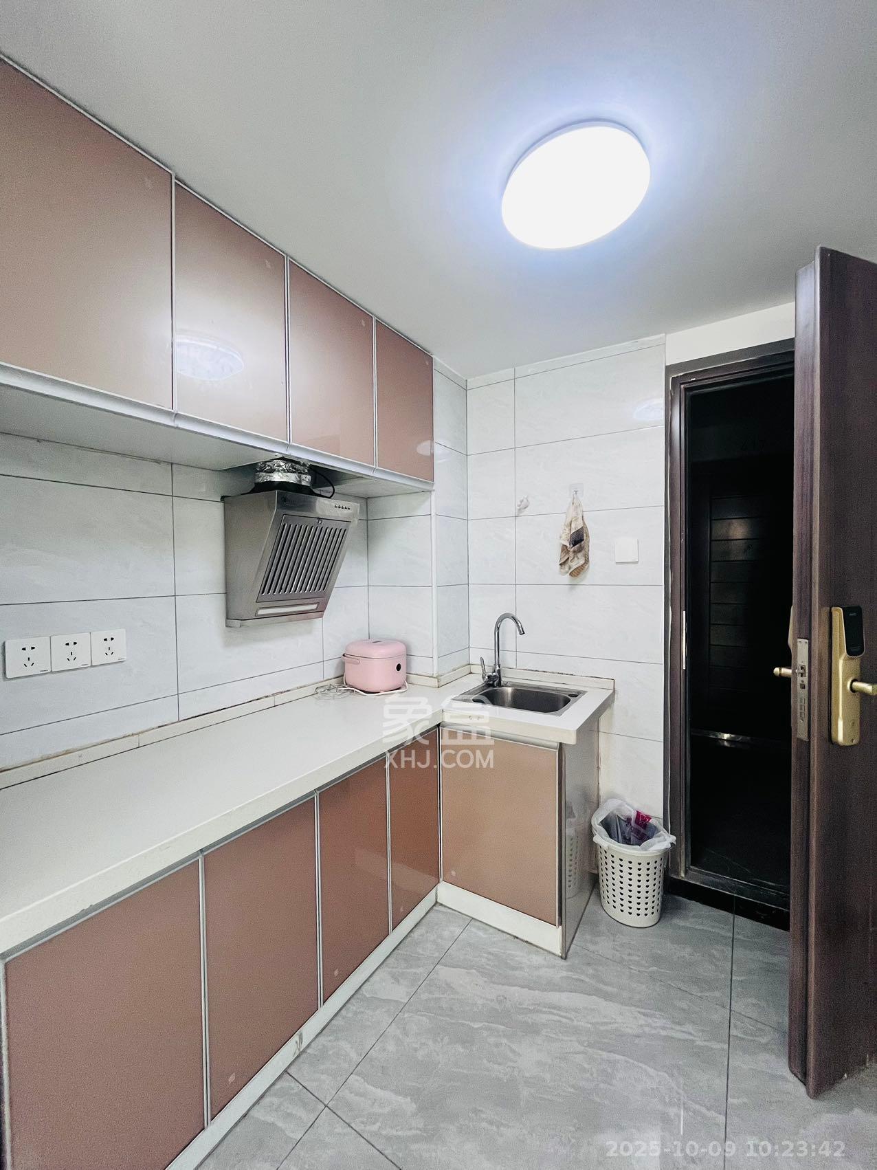 万科金色梦想B区  1室0厅0卫    2000.0元/月室内图