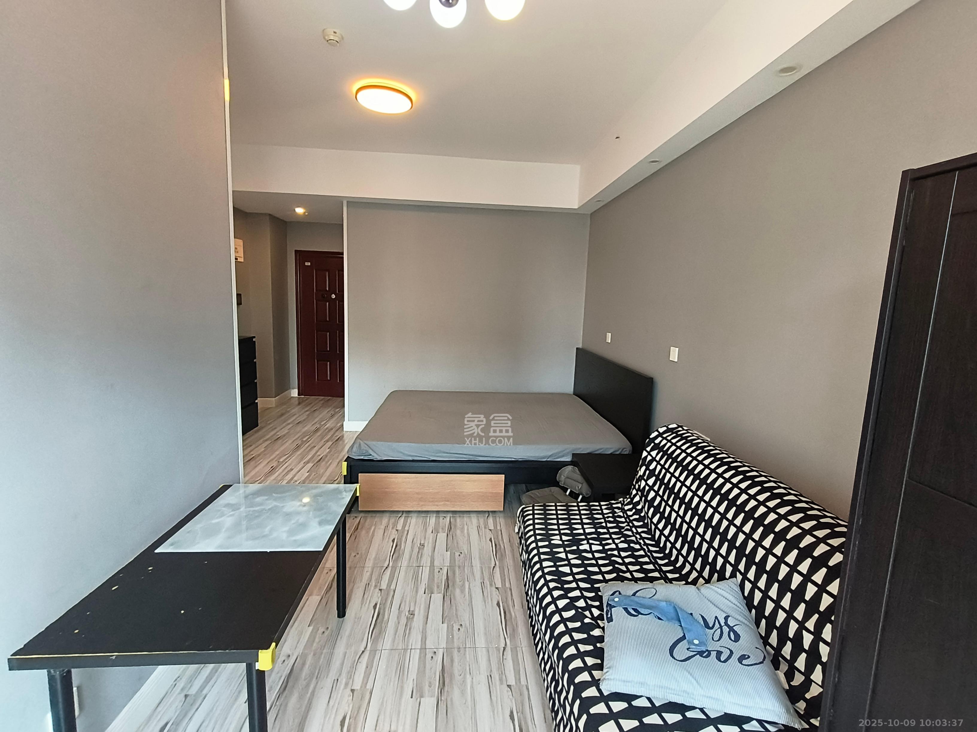 第六都(陆都小区)  1室1厅1卫    2000.0元/月 第六都(陆都小区)  1室1厅1卫    2000.0元/月室内图