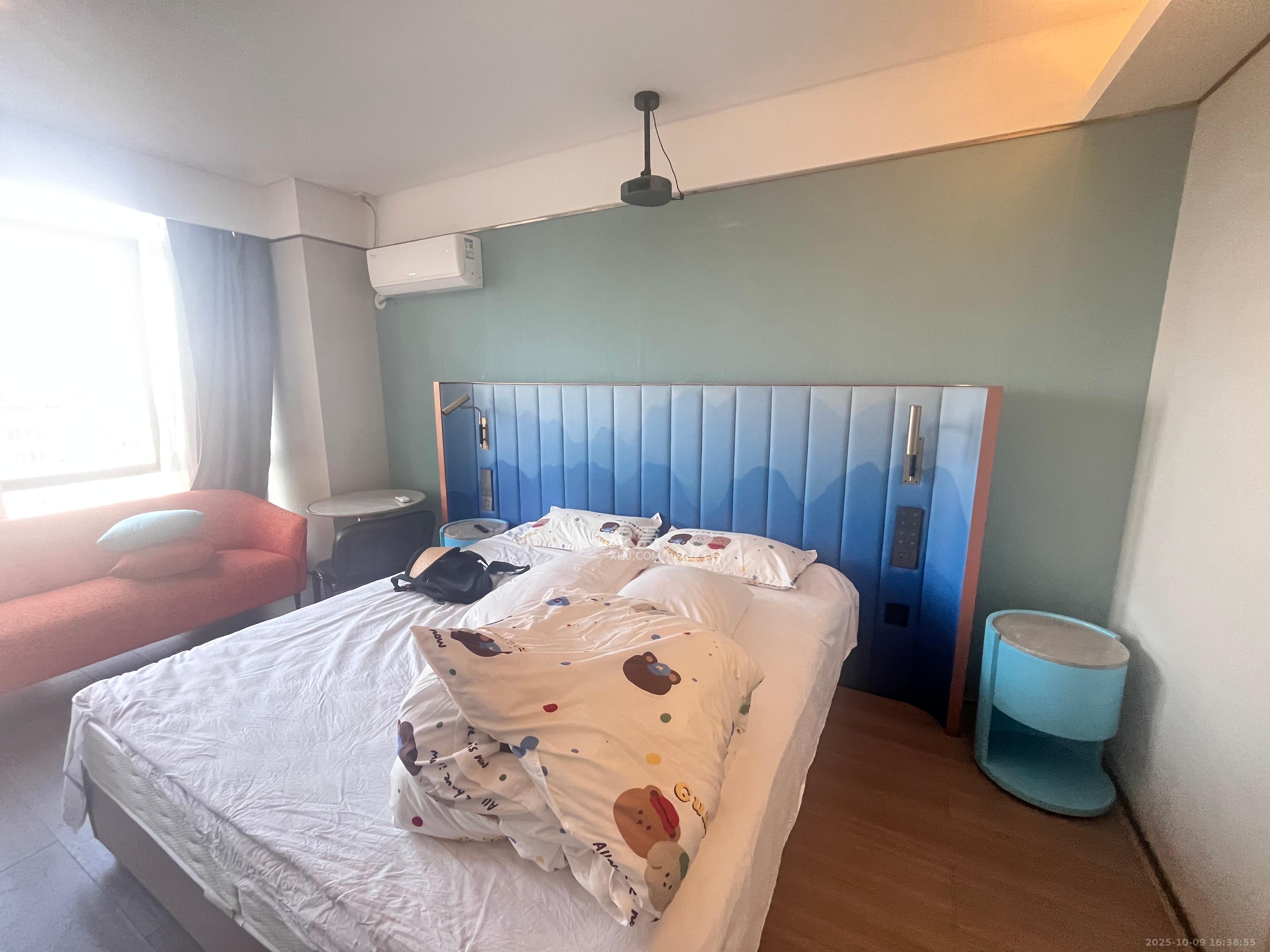 西子湖畔沃府  1室1厅1卫    1600.0元/月