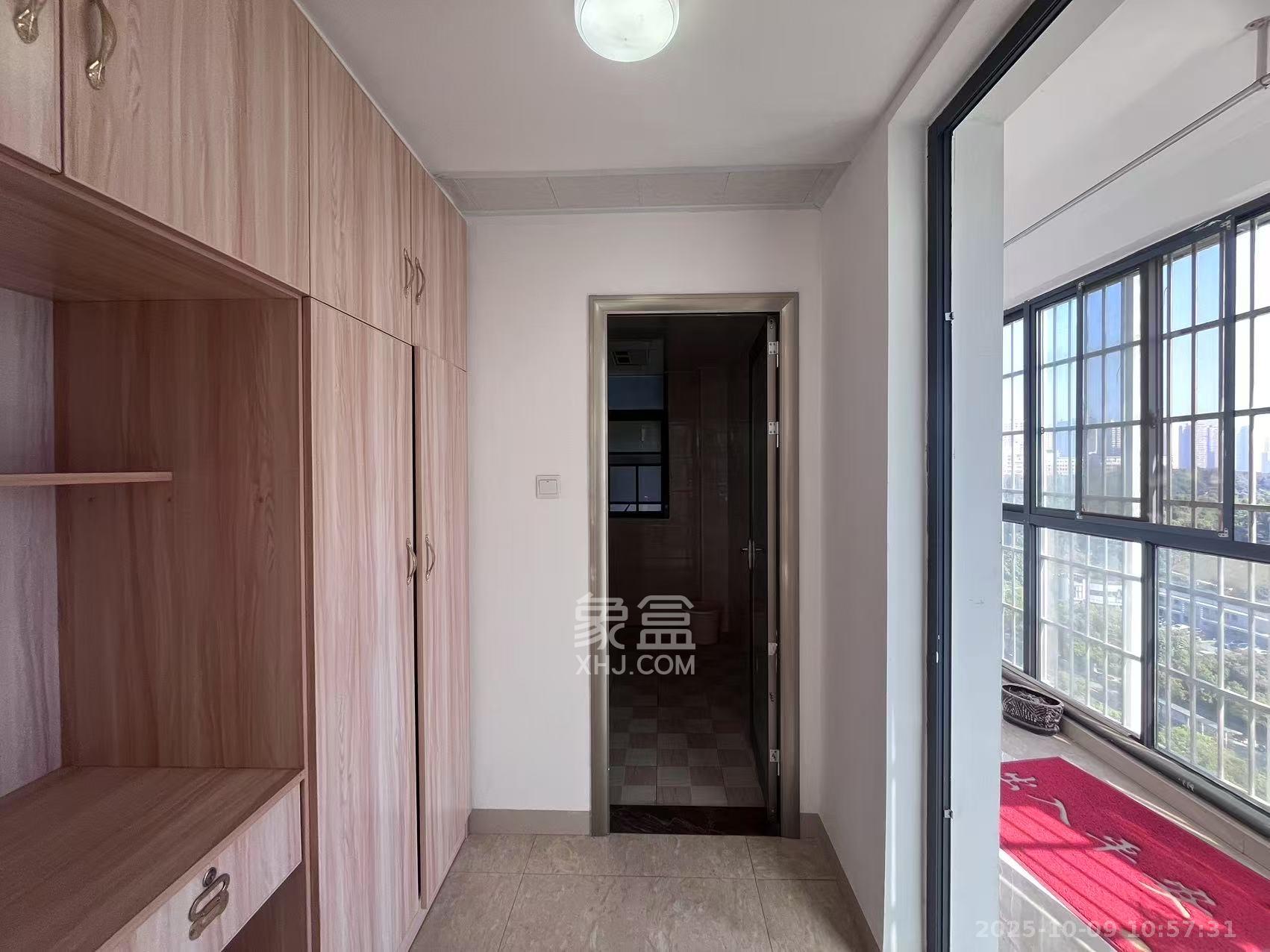 财富港湾(绿领大厦)  3室2厅1卫    2000.0元/月 财富港湾(绿领大厦)  3室2厅1卫    2000.0元/月室内图