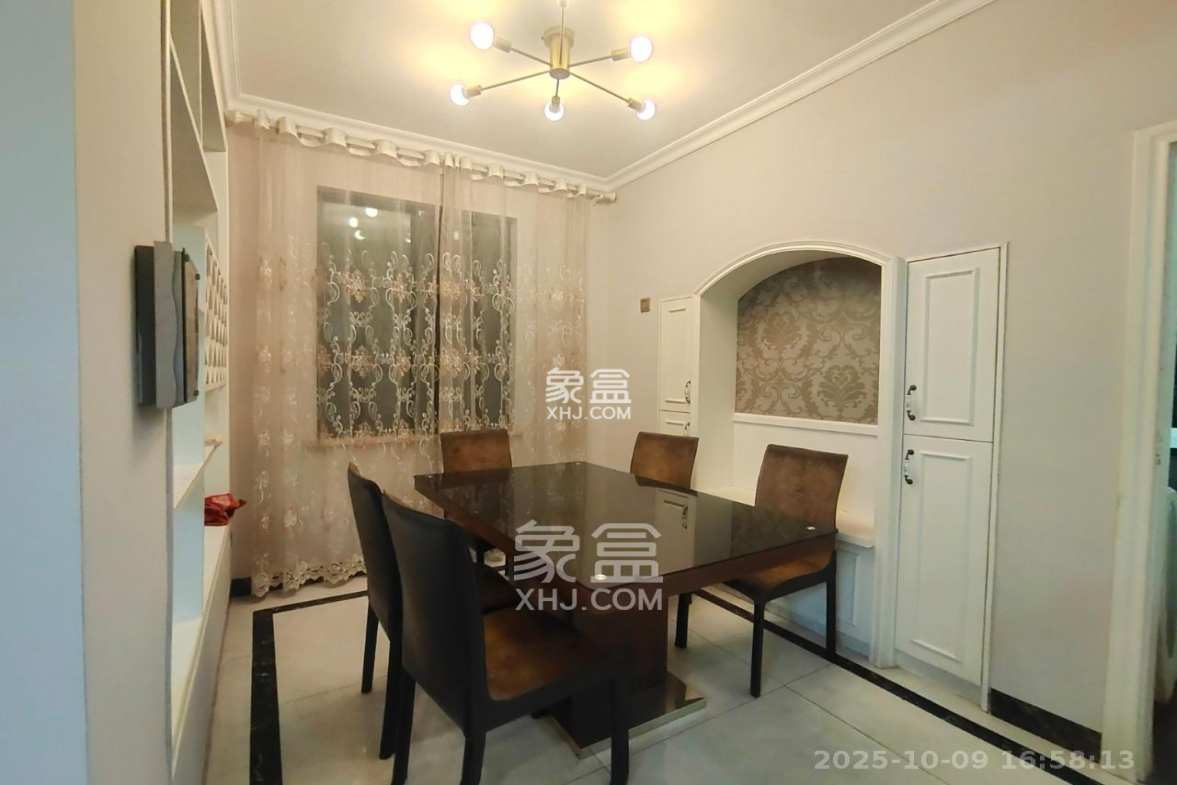 湘江世纪城赏江苑 3室2厅2卫 2700.0元/月 湘江世纪城赏江苑 3室2厅2卫 2700.0元/月室内图