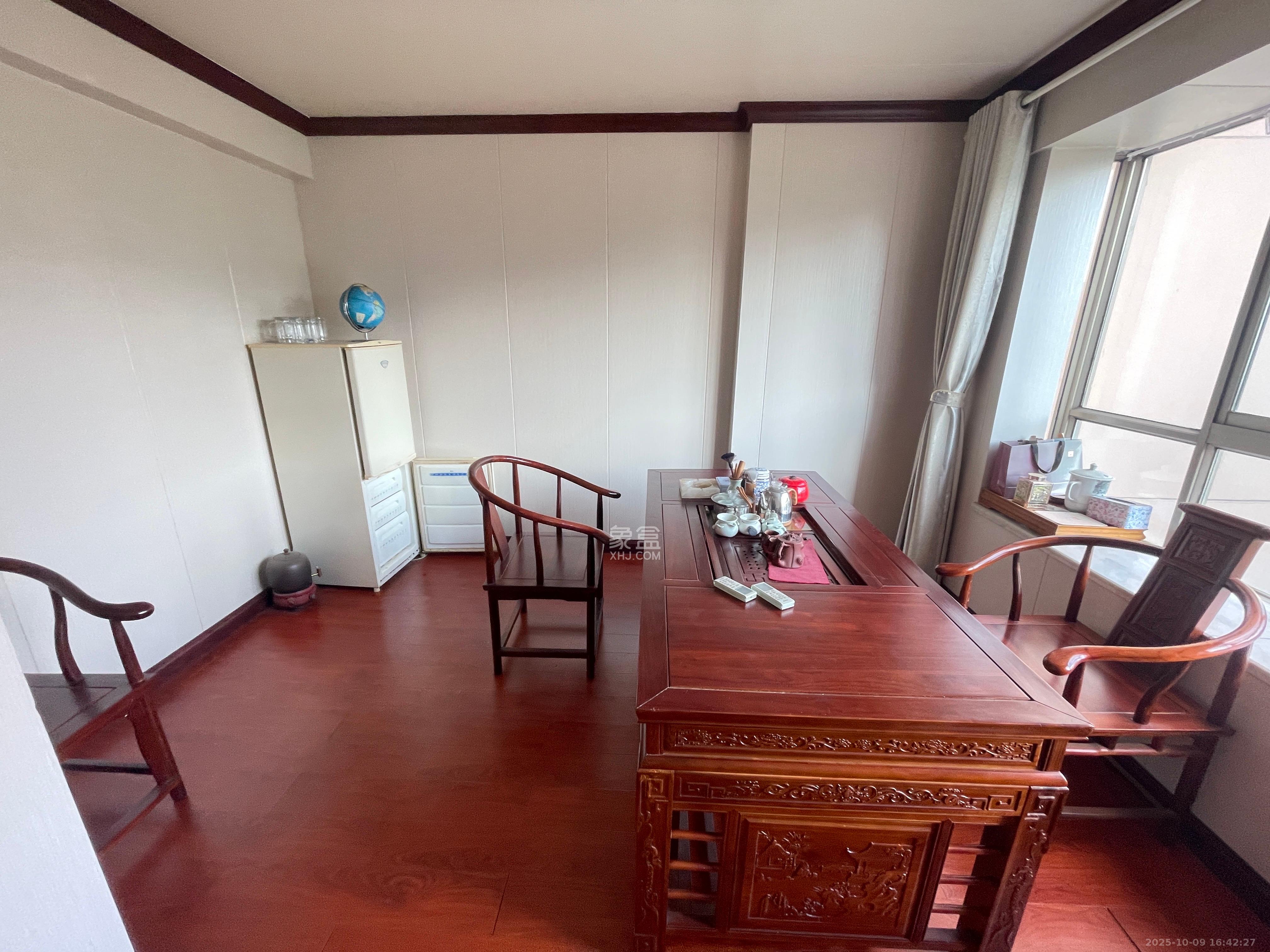 南国嘉苑  5室2厅3卫    4500.0元/月室内图