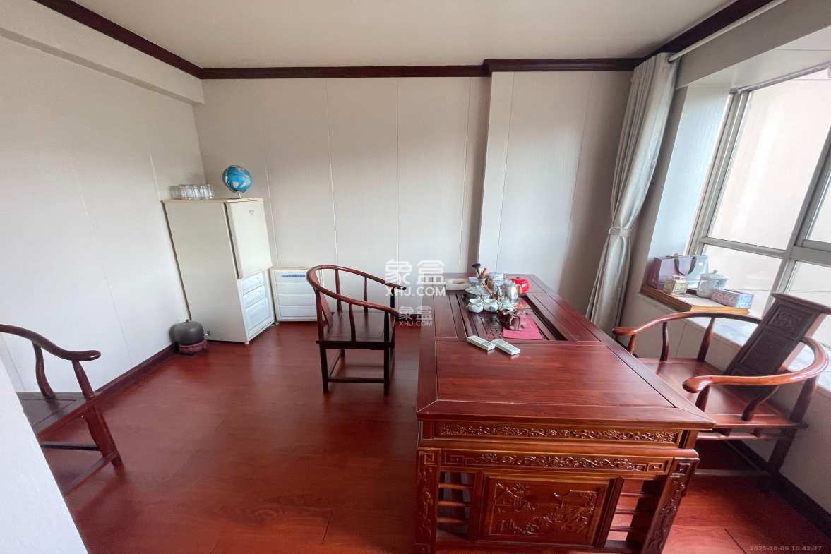 南国嘉苑  5室2厅3卫    4500.0元/月 南国嘉苑  5室2厅3卫    4500.0元/月室内图