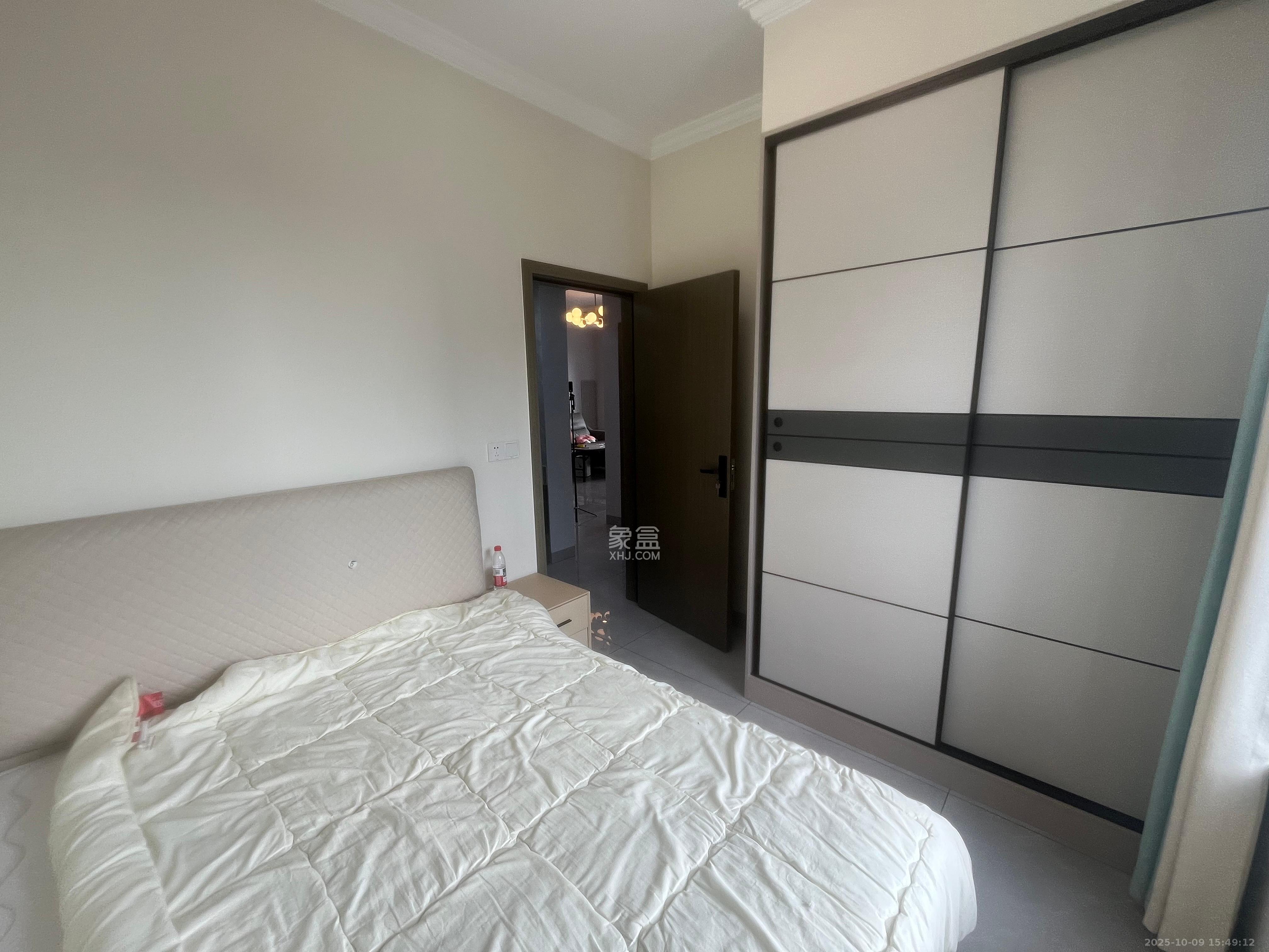 蔷薇国际 3室2厅2卫 2500.0元/月 蔷薇国际 3室2厅2卫 2500.0元/月室内图