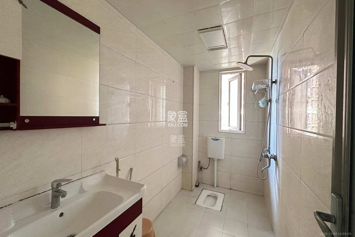 新城国际花都  3室2厅2卫    1800.0元/月 新城国际花都  3室2厅2卫    1800.0元/月室内图