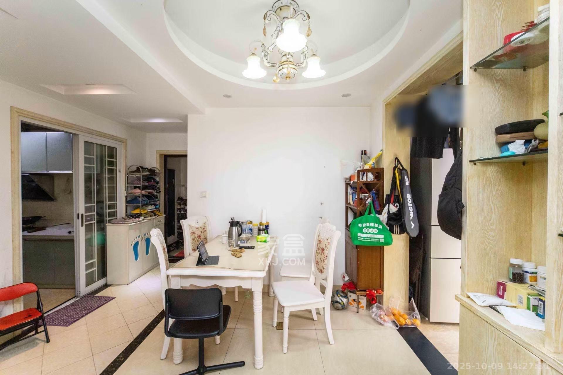 鑫科明珠  2室2厅1卫    2200.0元/月室内图