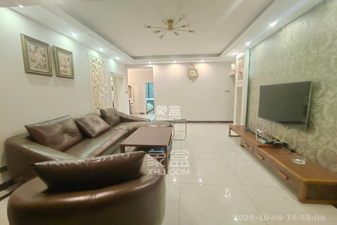 湘江世纪城赏江苑 3室2厅2卫 2700.0元/月 湘江世纪城赏江苑 3室2厅2卫 2700.0元/月室内图