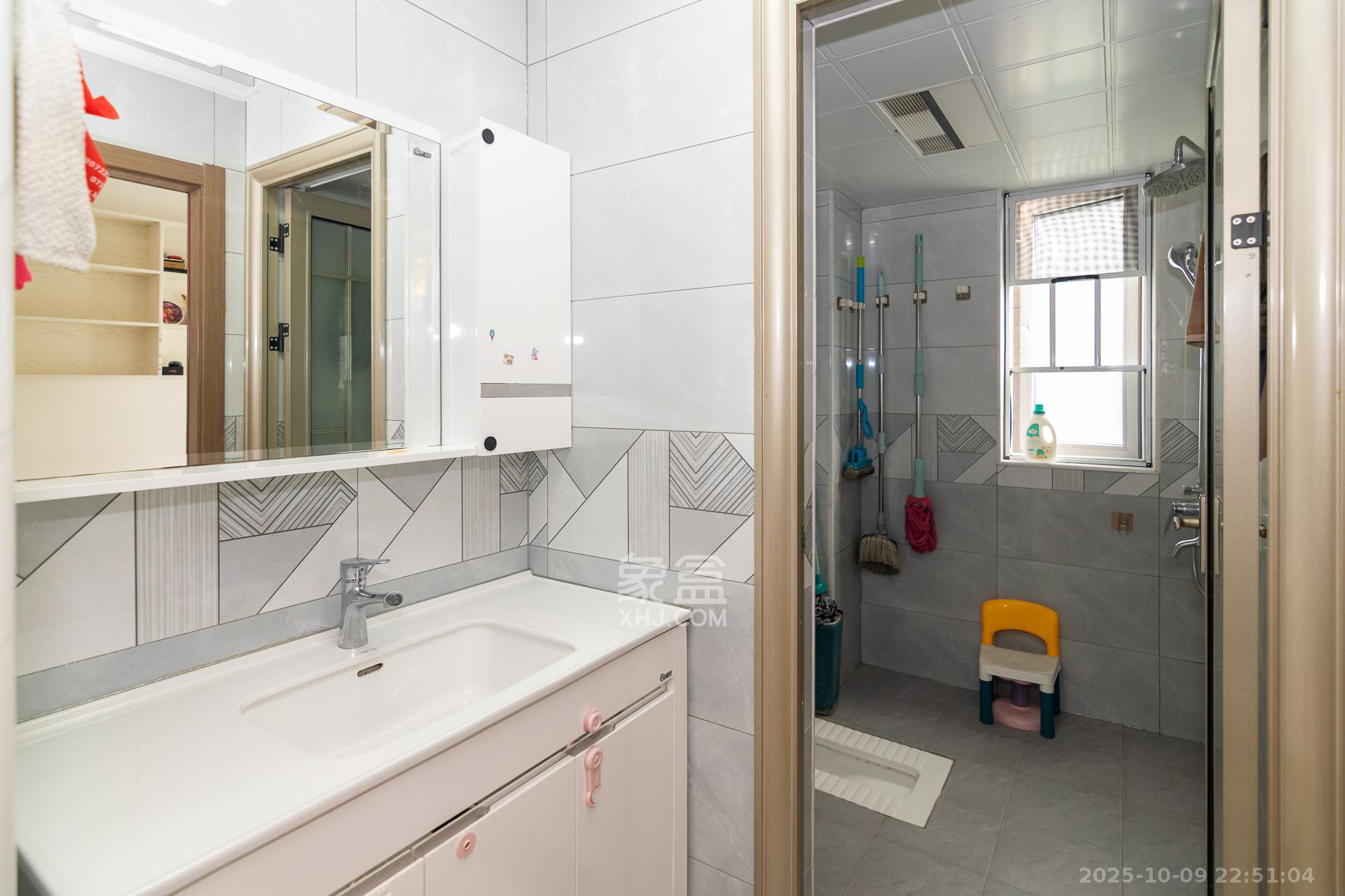 金地三千府（金地湖山樾、金地自在城）  3室2厅1卫    58.0万卫生间