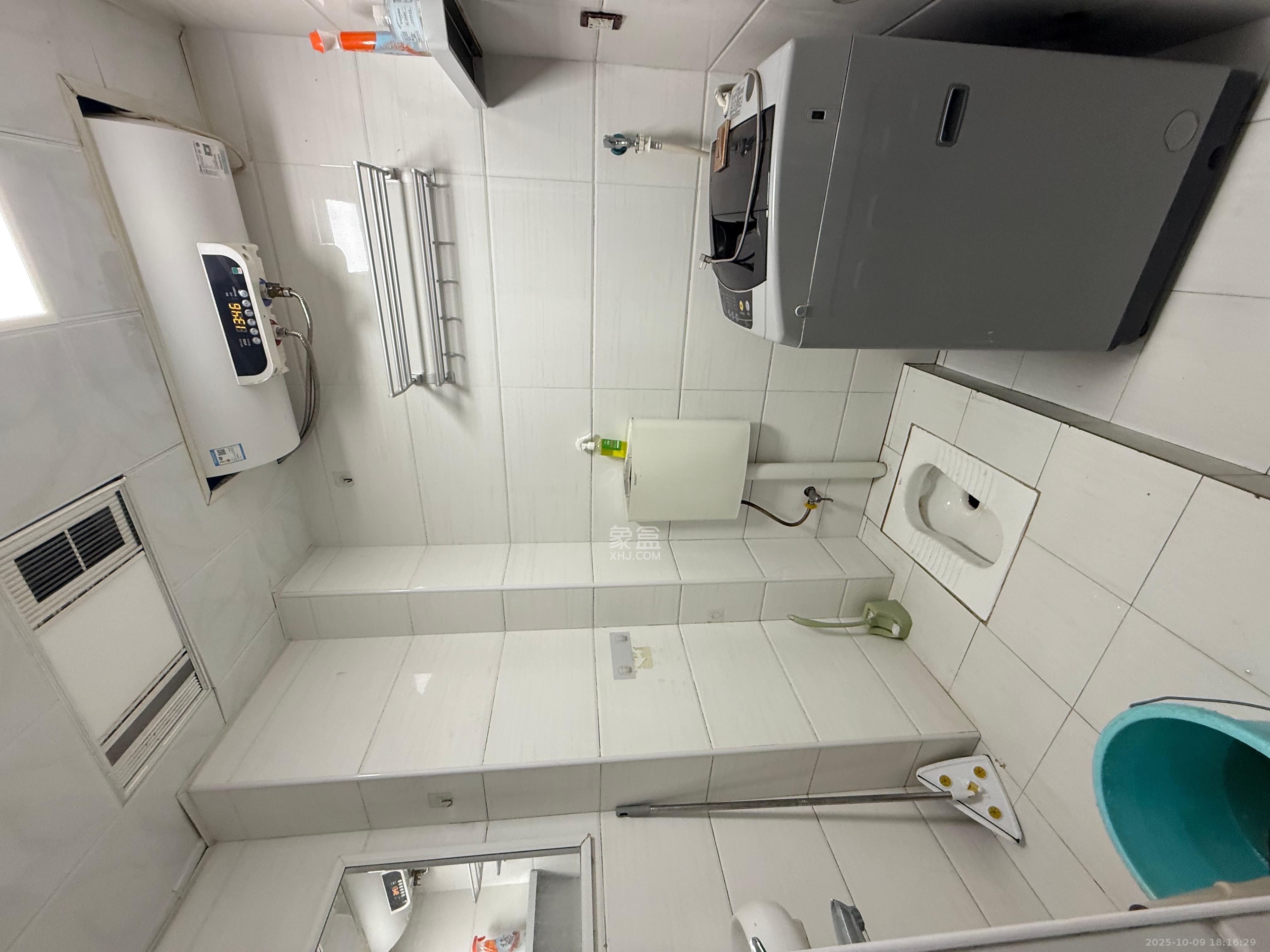 芙蓉同发  1室1厅1卫    2400.0元/月室内图