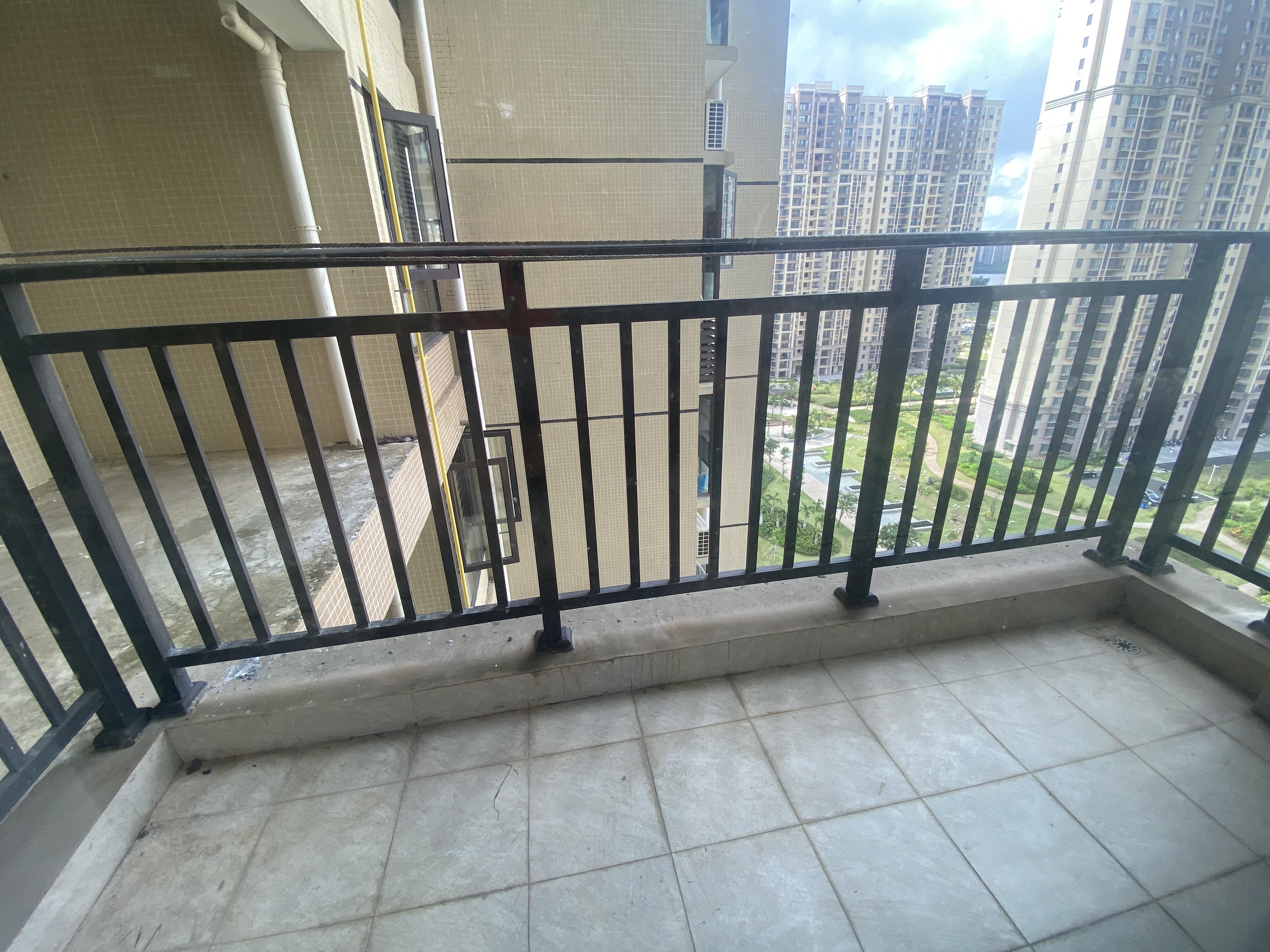 和风家园二期碧海居  4室2厅2卫    2800.0元/月室内图