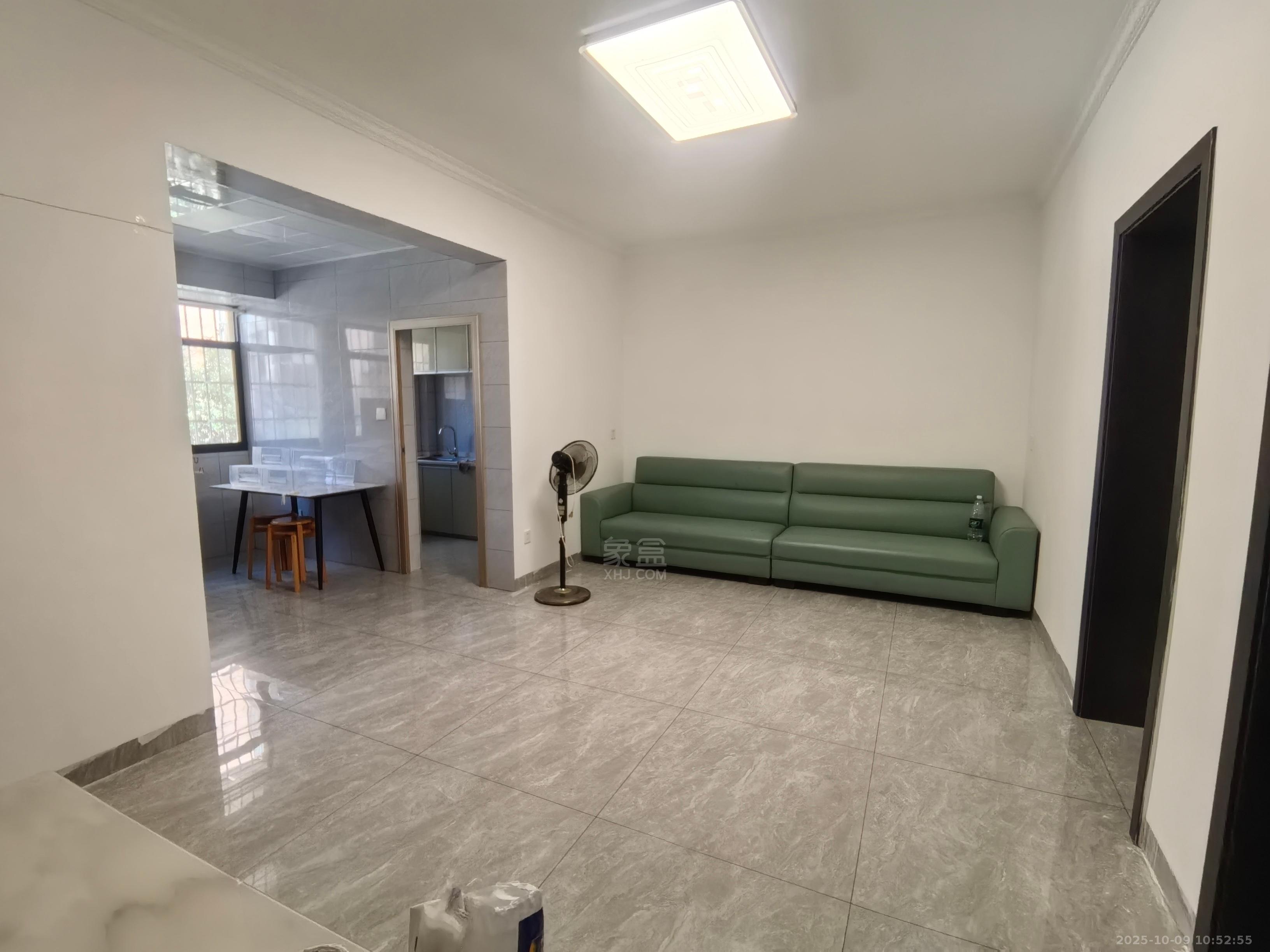 保健巷  2室1厅1卫    1000.0元/月室内图