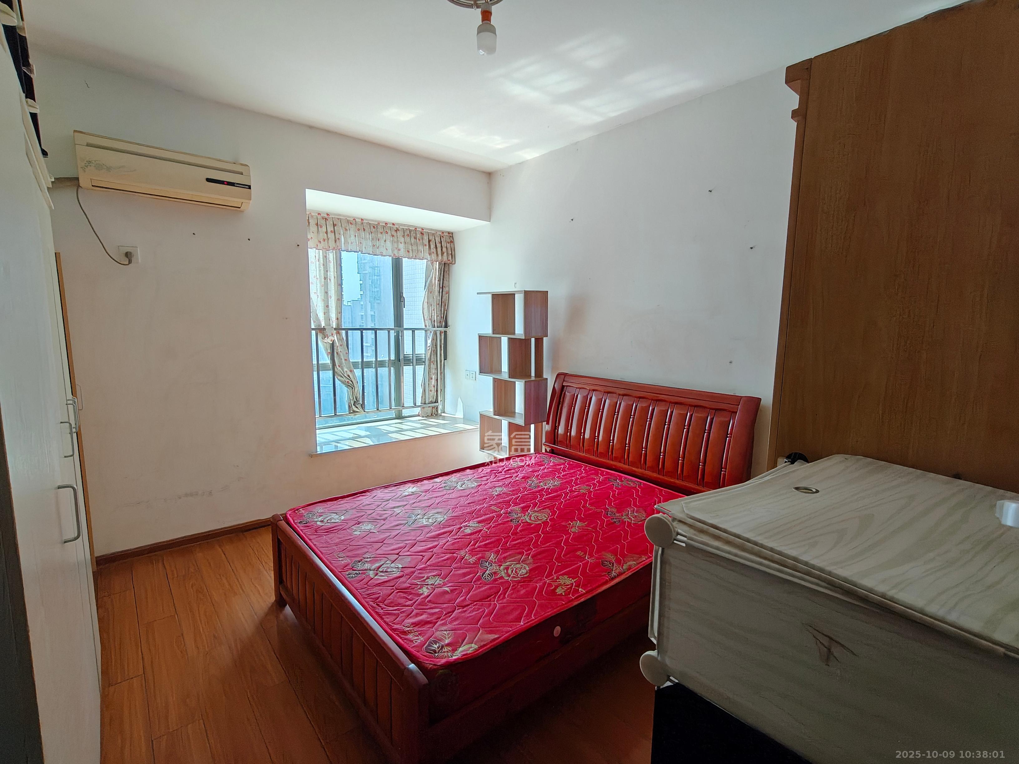 新城新世界一二三期 3室2厅1卫 2400.0元/月 新城新世界一二三期 3室2厅1卫 2400.0元/月室内图