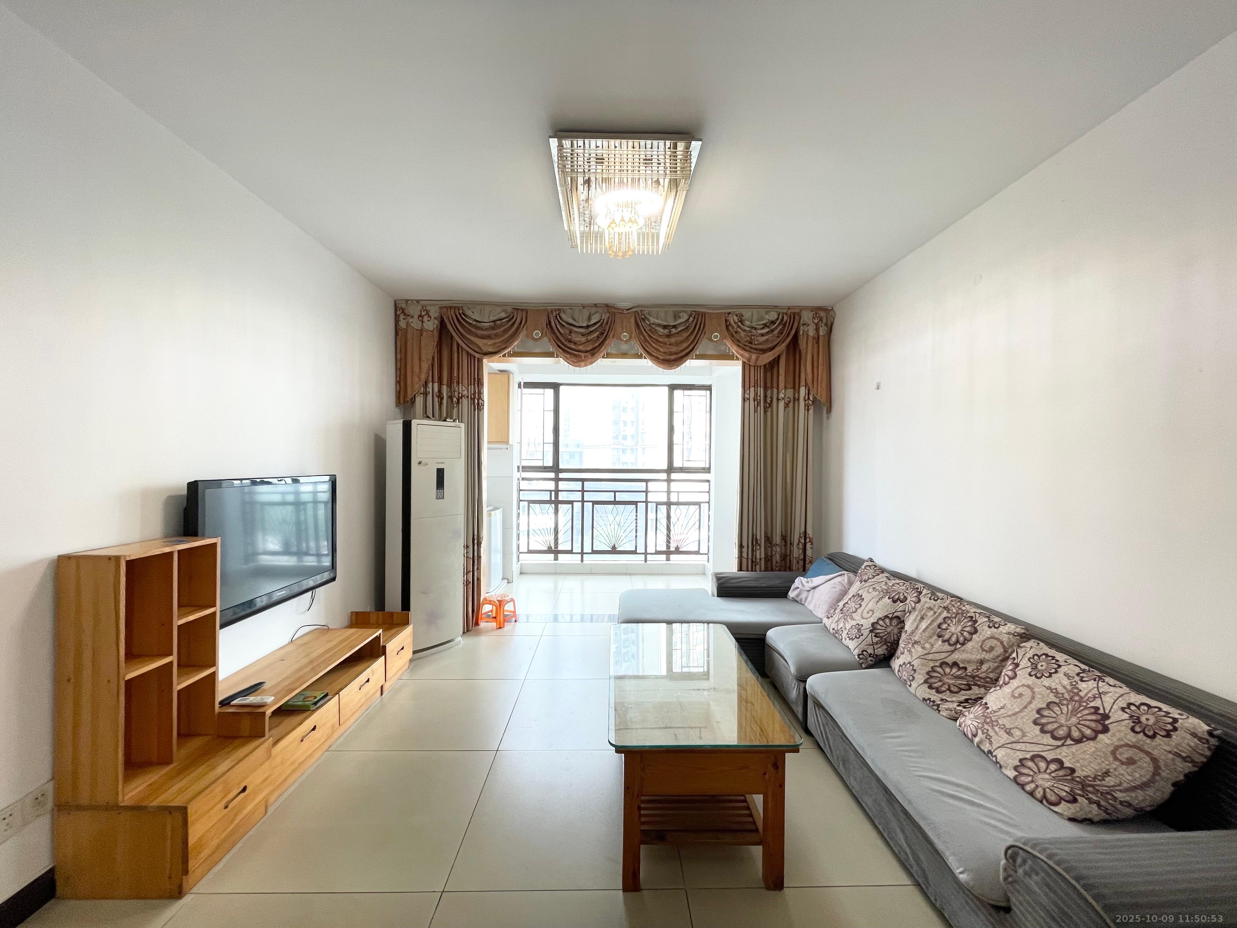 高信向日葵 3室2厅1卫 2600.0元/月 高信向日葵 3室2厅1卫 2600.0元/月室内图