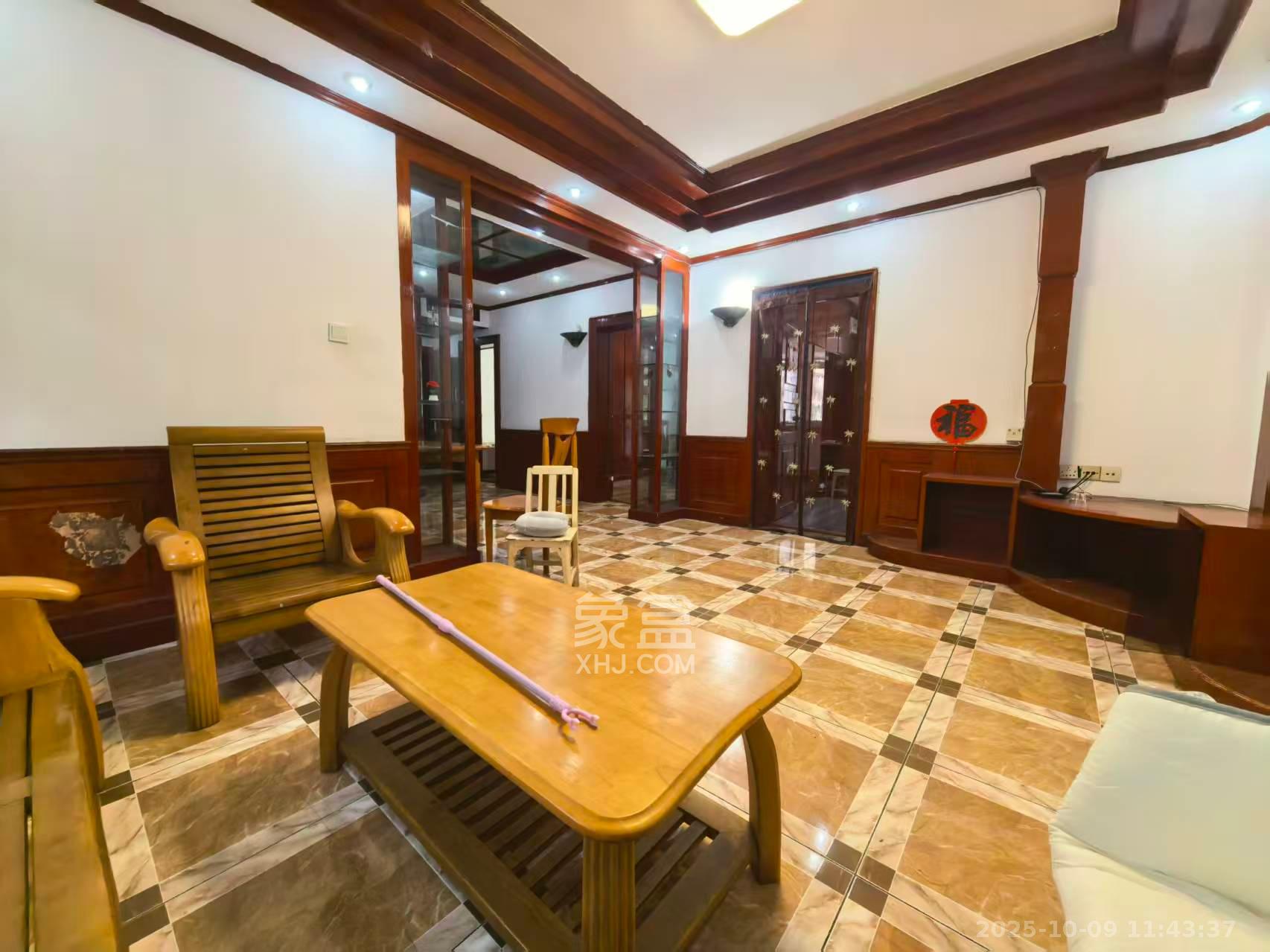 湘农桥社区 3室2厅2卫 2200.0元/月 湘农桥社区 3室2厅2卫 2200.0元/月室内图