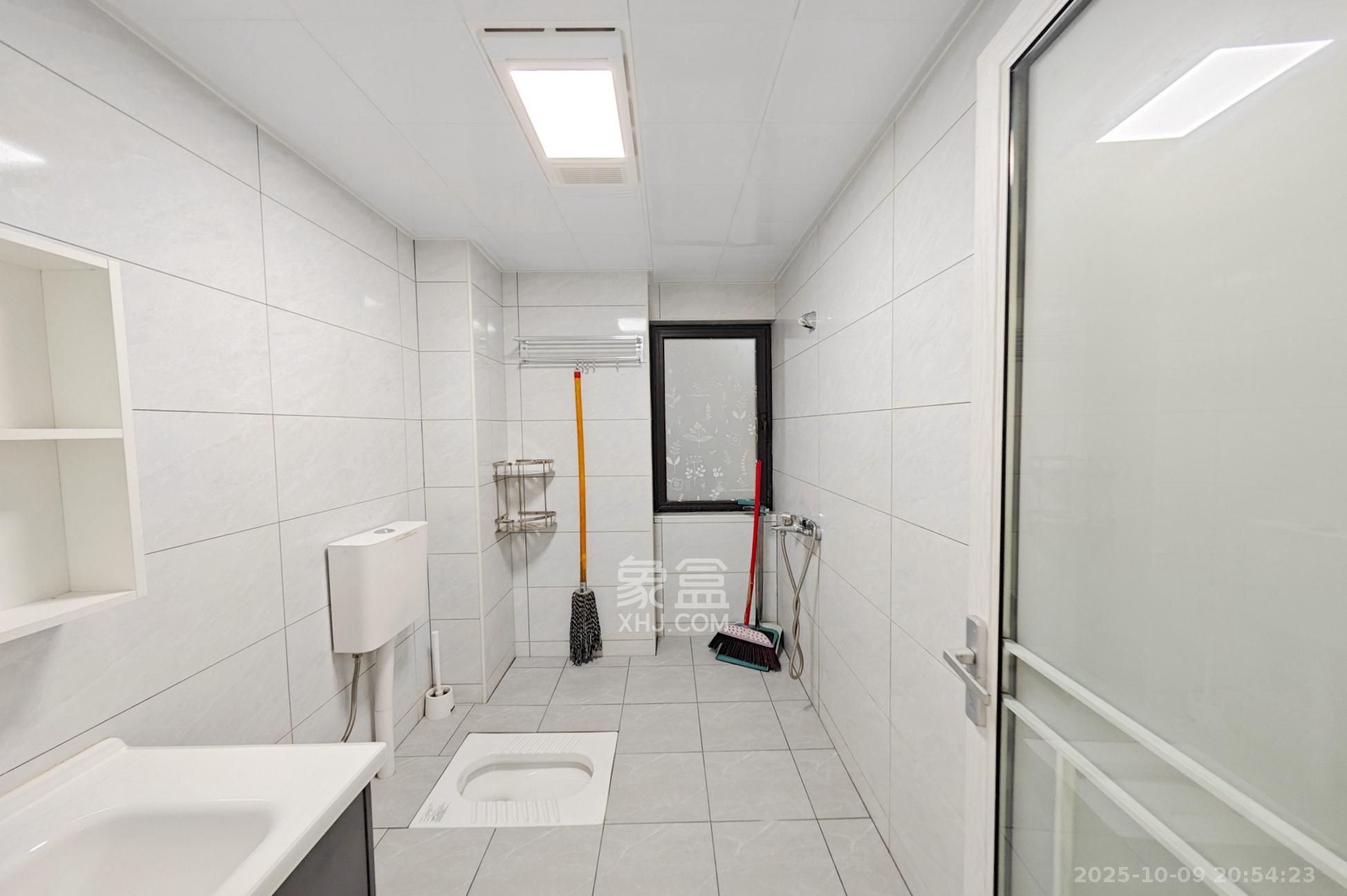 保利大都汇一期、二期 4室2厅2卫 138.0万 保利大都汇一期、二期 4室2厅2卫 138.0万其他