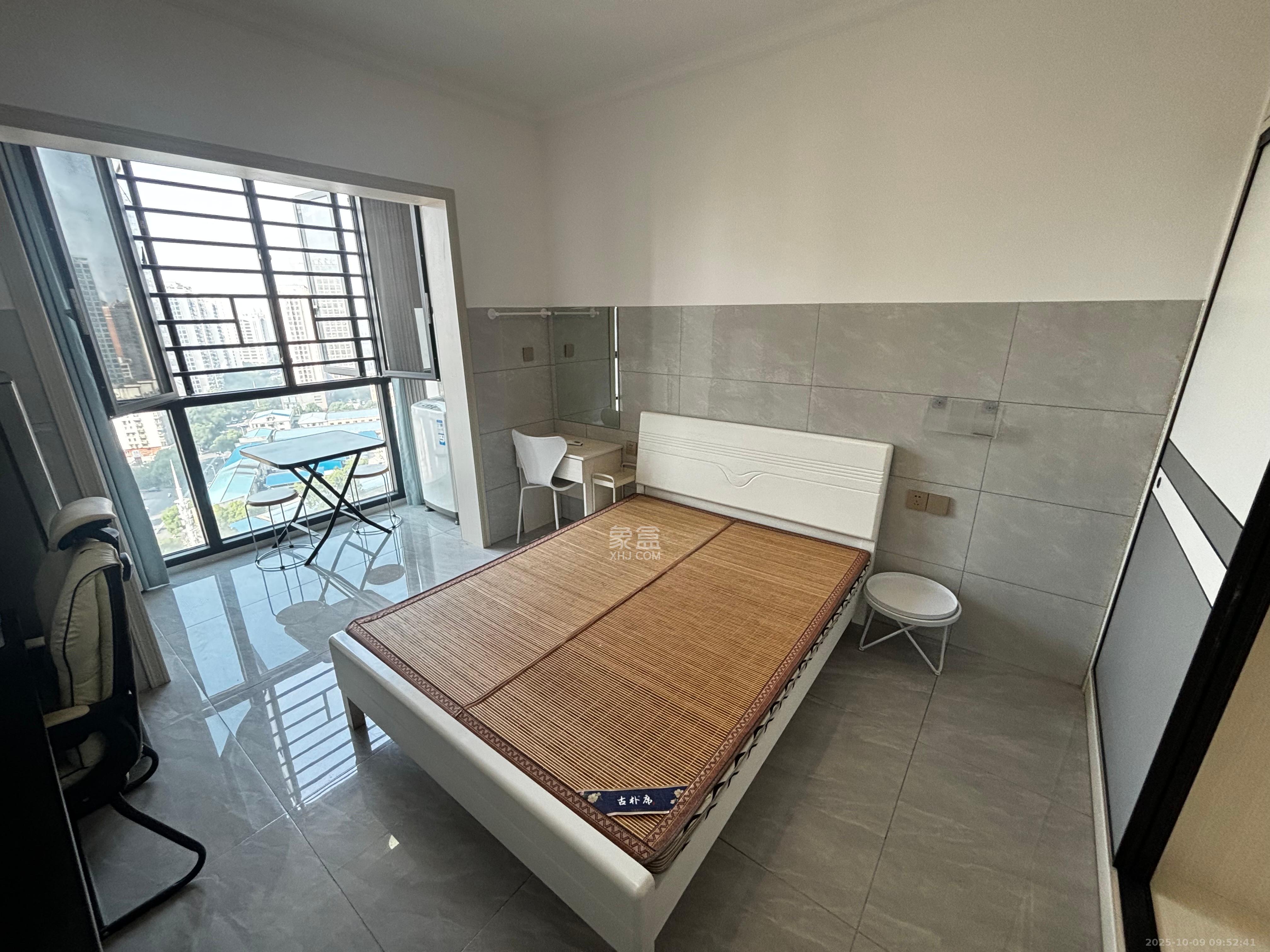 富力芙蓉新天地  1室1厅1卫    1700.0元/月 富力芙蓉新天地  1室1厅1卫    1700.0元/月室内图1